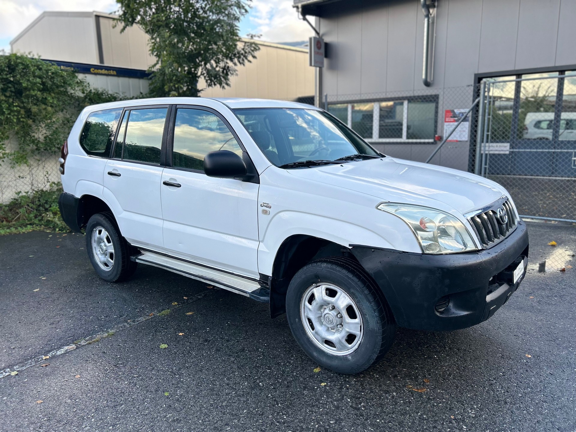 TOYOTA Land Cruiser 3.0 TD Linea Terra-image-1