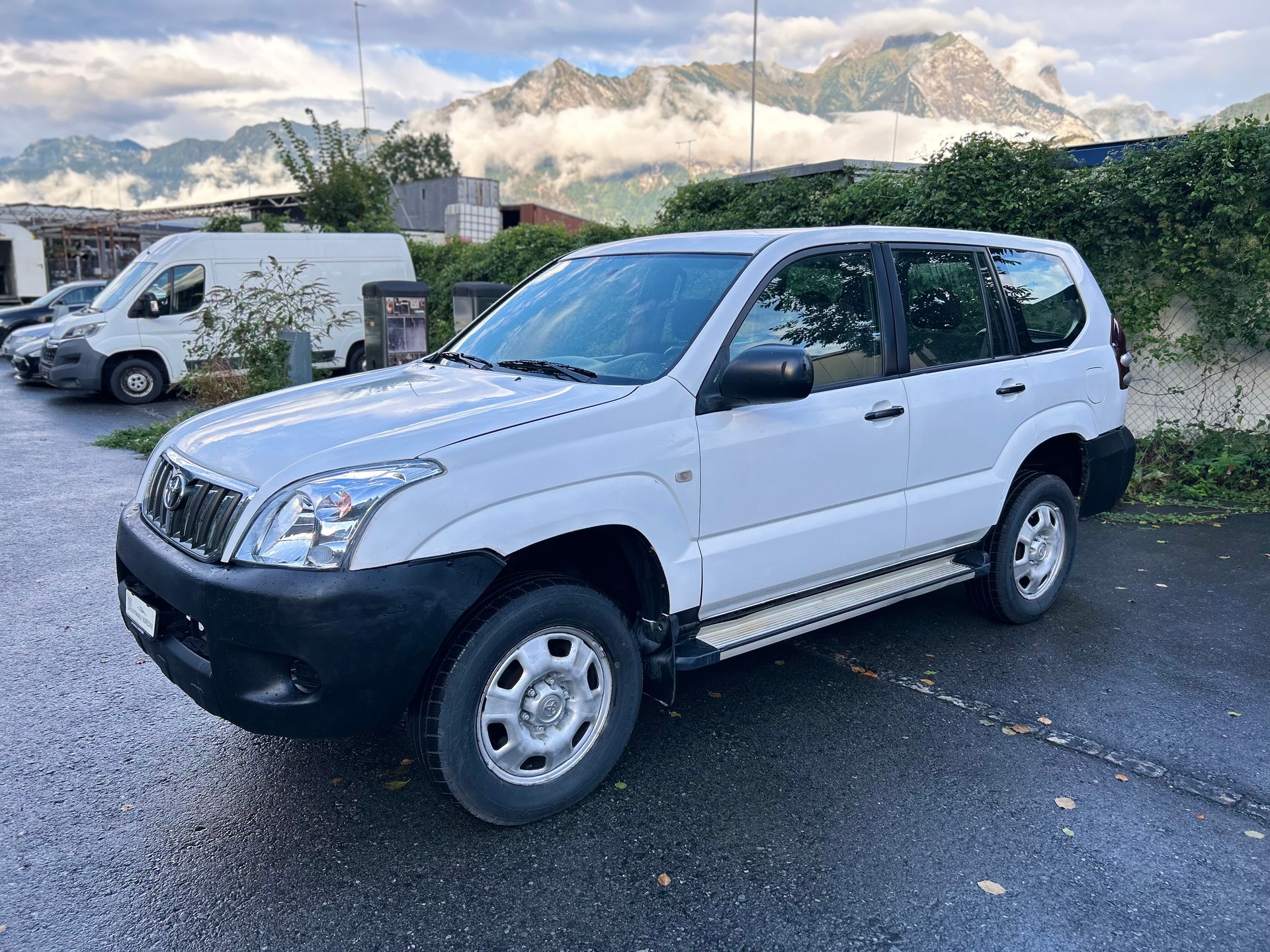 TOYOTA Land Cruiser 3.0 TD Linea Terra-image-0