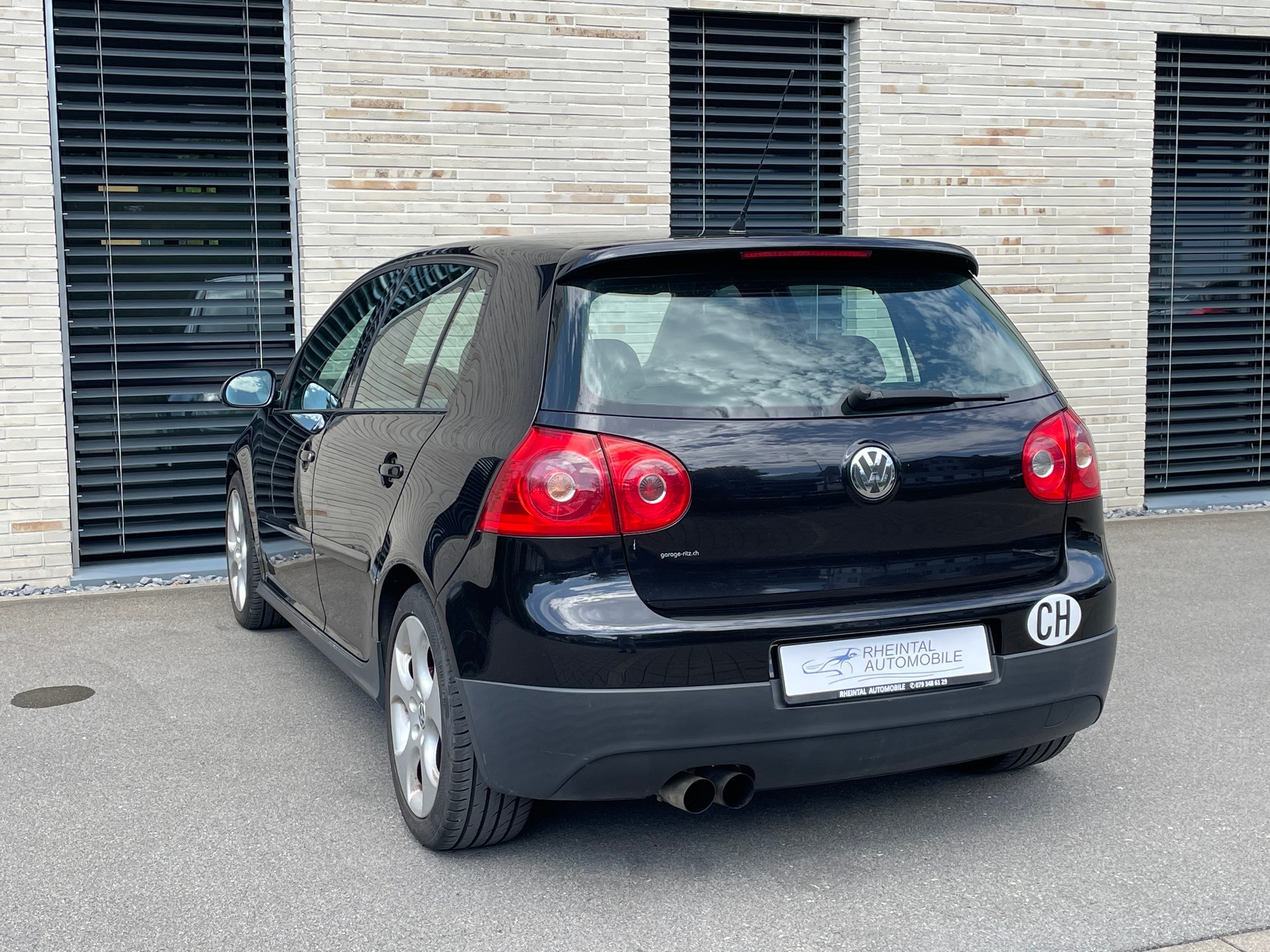 VW Golf 2.0 TFSI GTI-image-9
