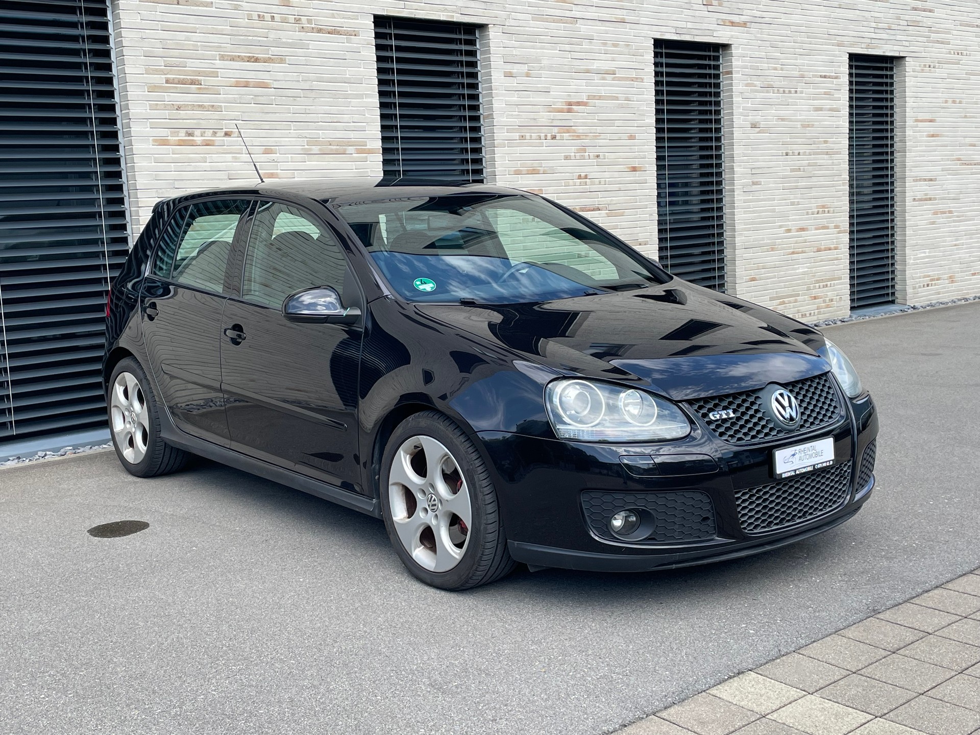 VW Golf 2.0 TFSI GTI-image-4