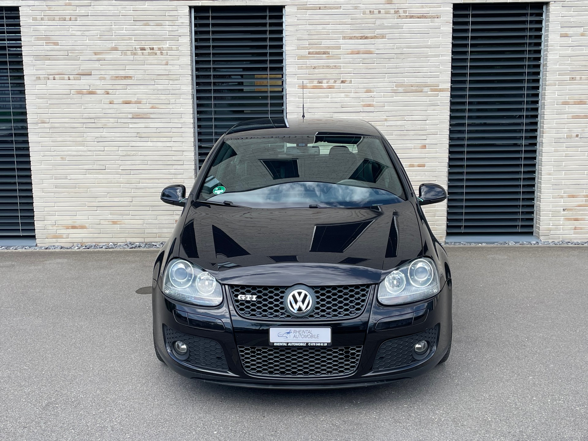 VW Golf 2.0 TFSI GTI-image-2