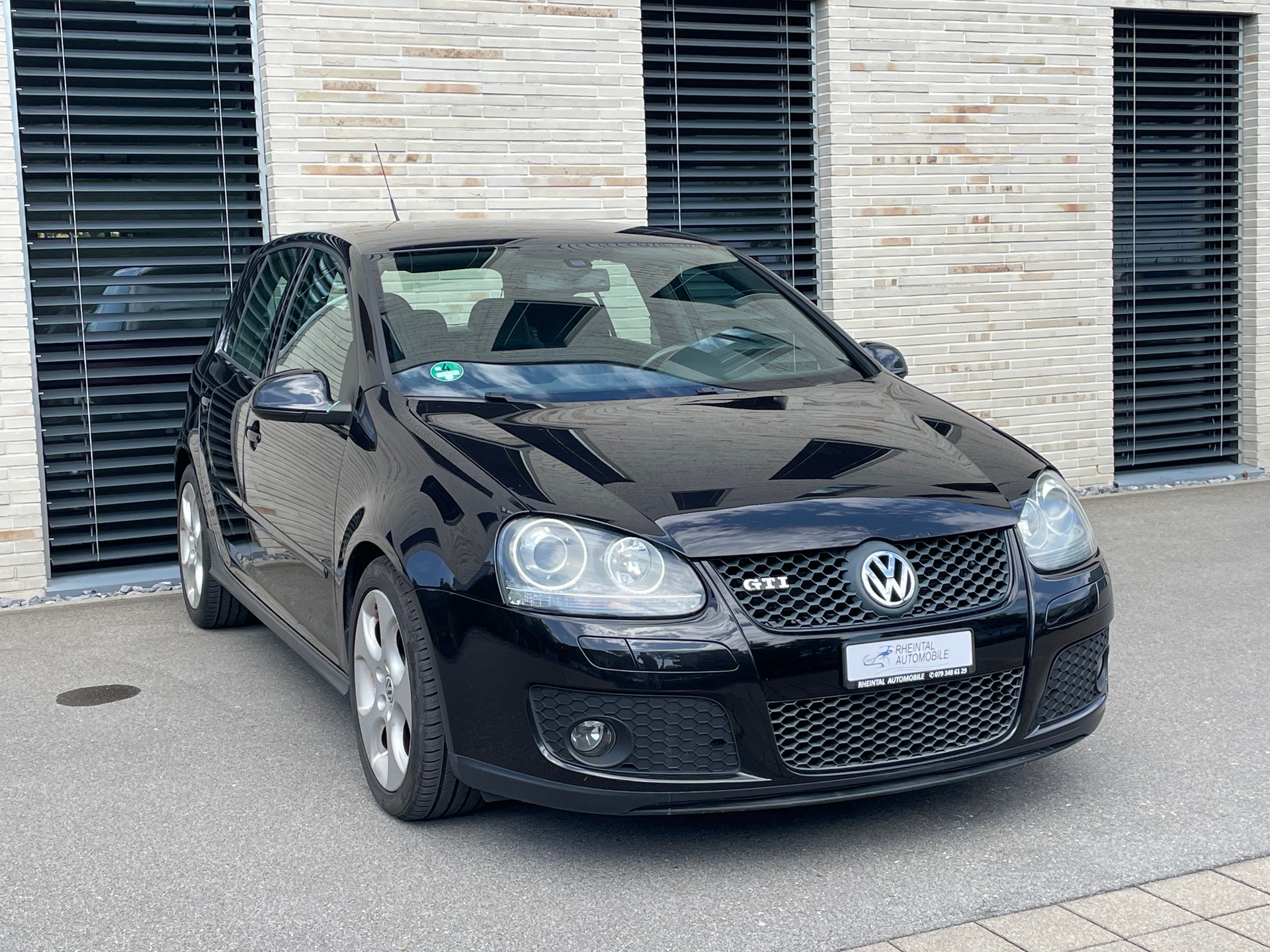 VW Golf 2.0 TFSI GTI-image-3