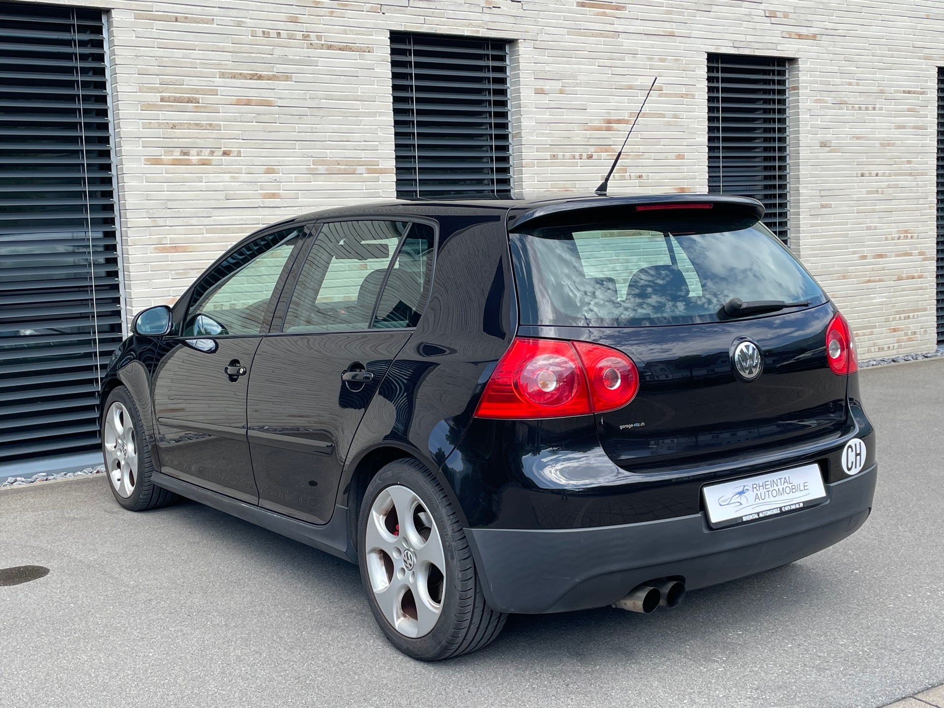 VW Golf 2.0 TFSI GTI-image-10