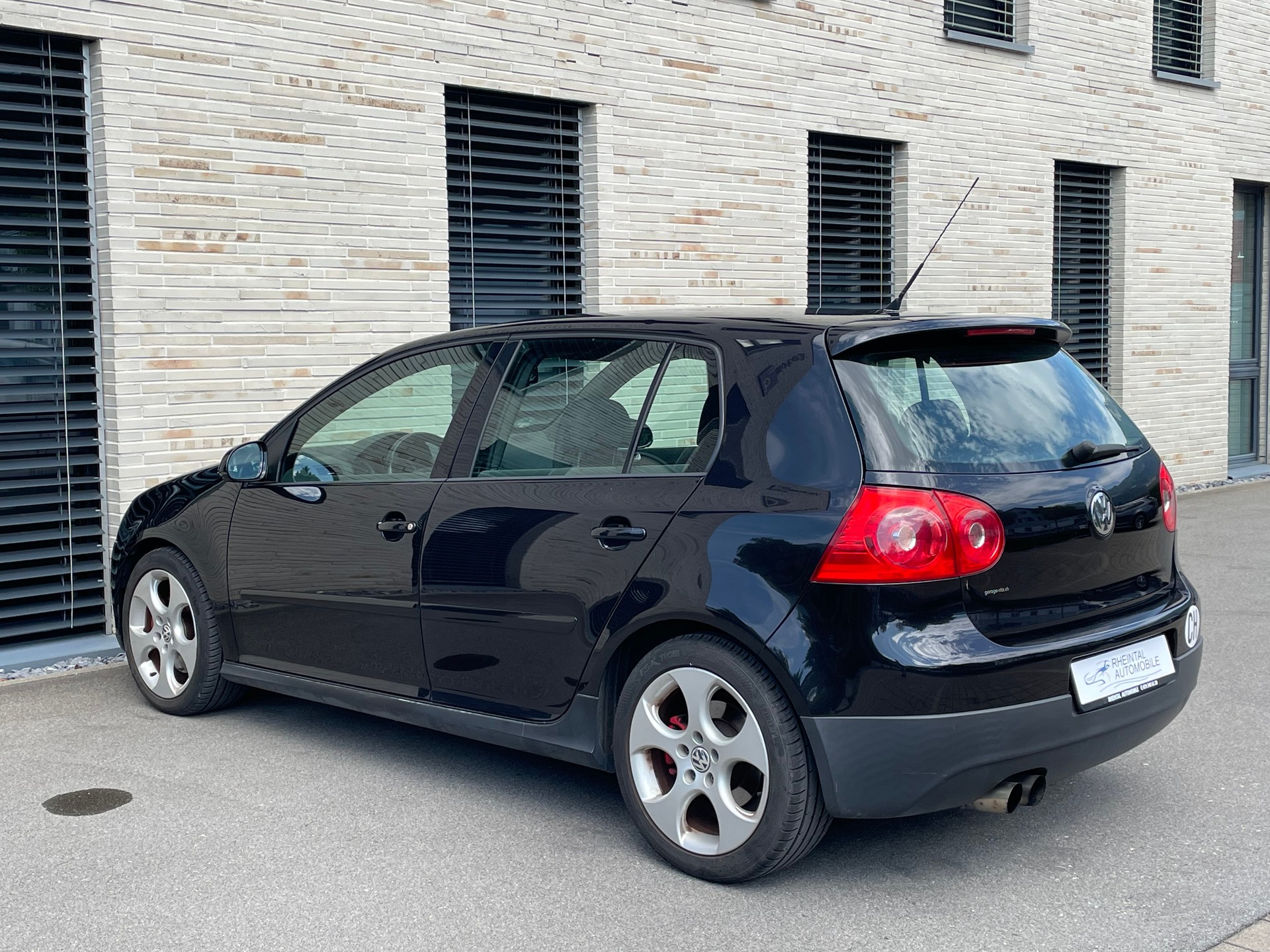 VW Golf 2.0 TFSI GTI-image-11