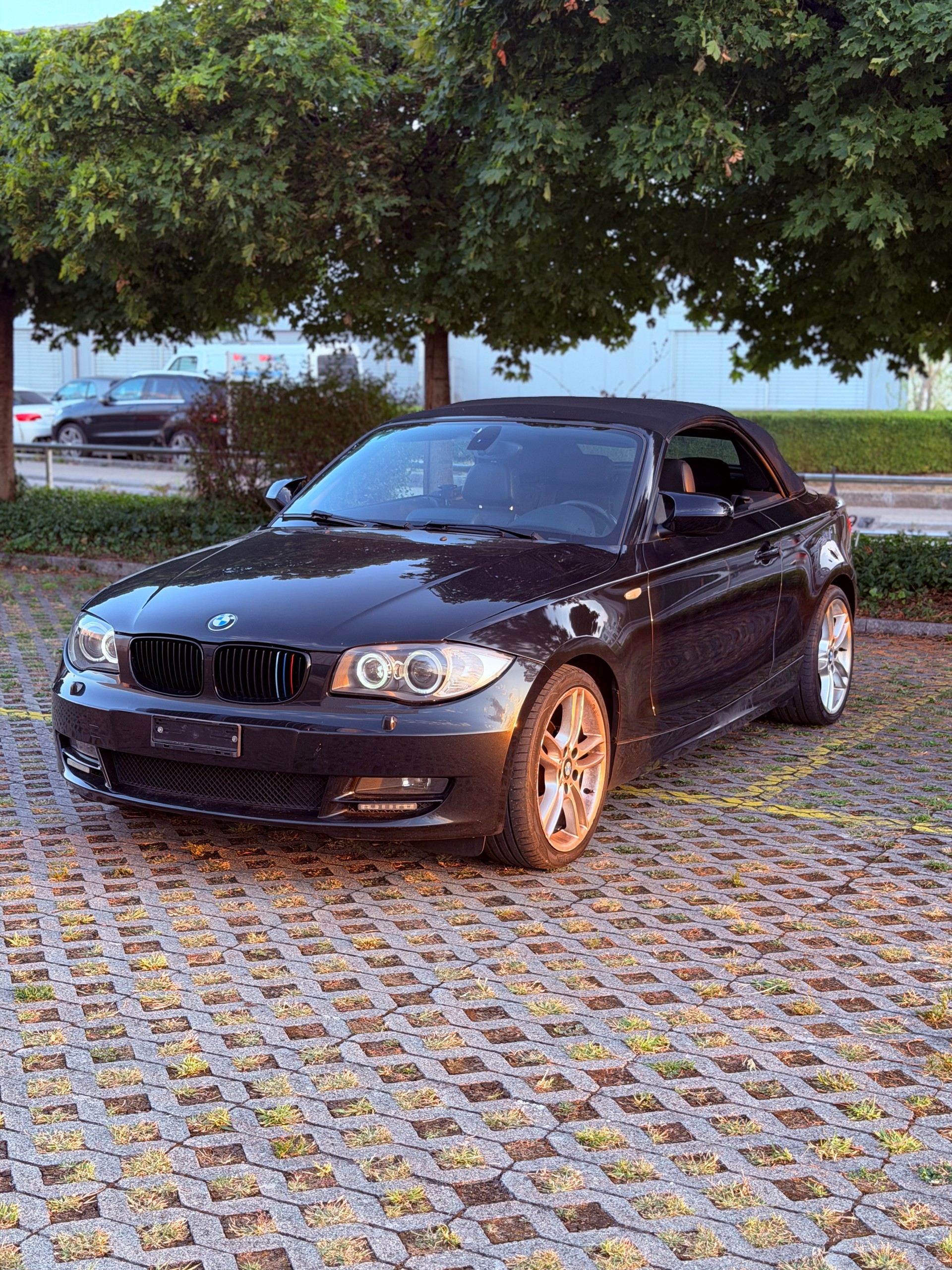 BMW 118d Cabrio-image-11