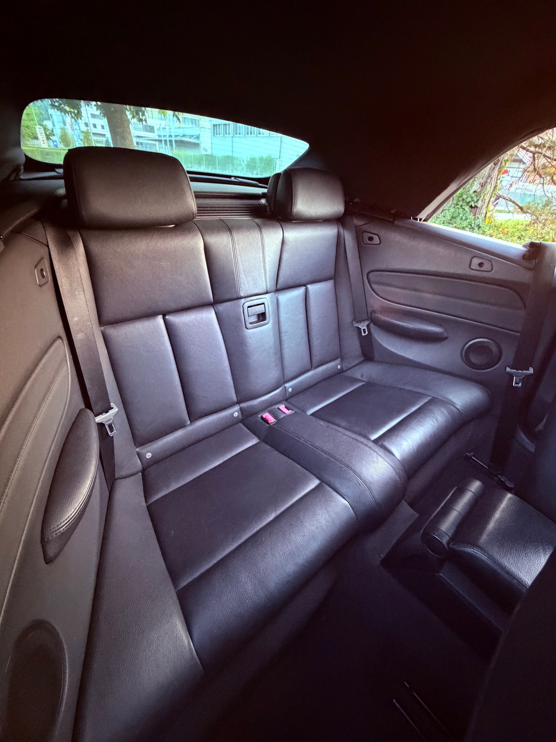 BMW 118d Cabrio-image-9