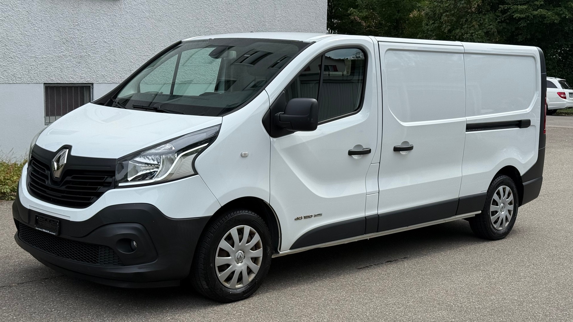 RENAULT Trafic 1.6 ENERGY TwinT. dCi120 2.9t Business L2H1-image-1