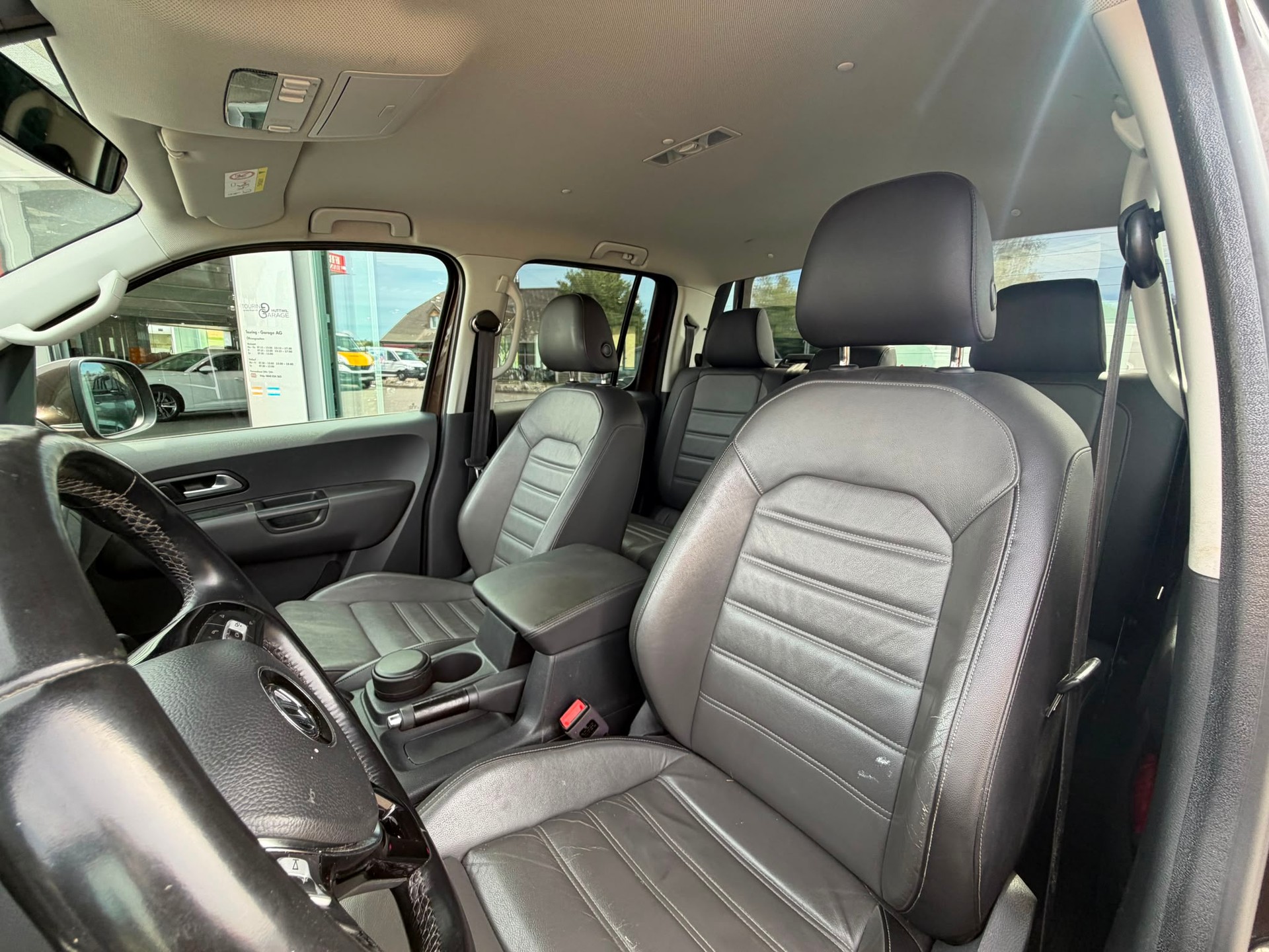 VW Amarok 3.0TDI Crossline 4Motion Automatic-image-22