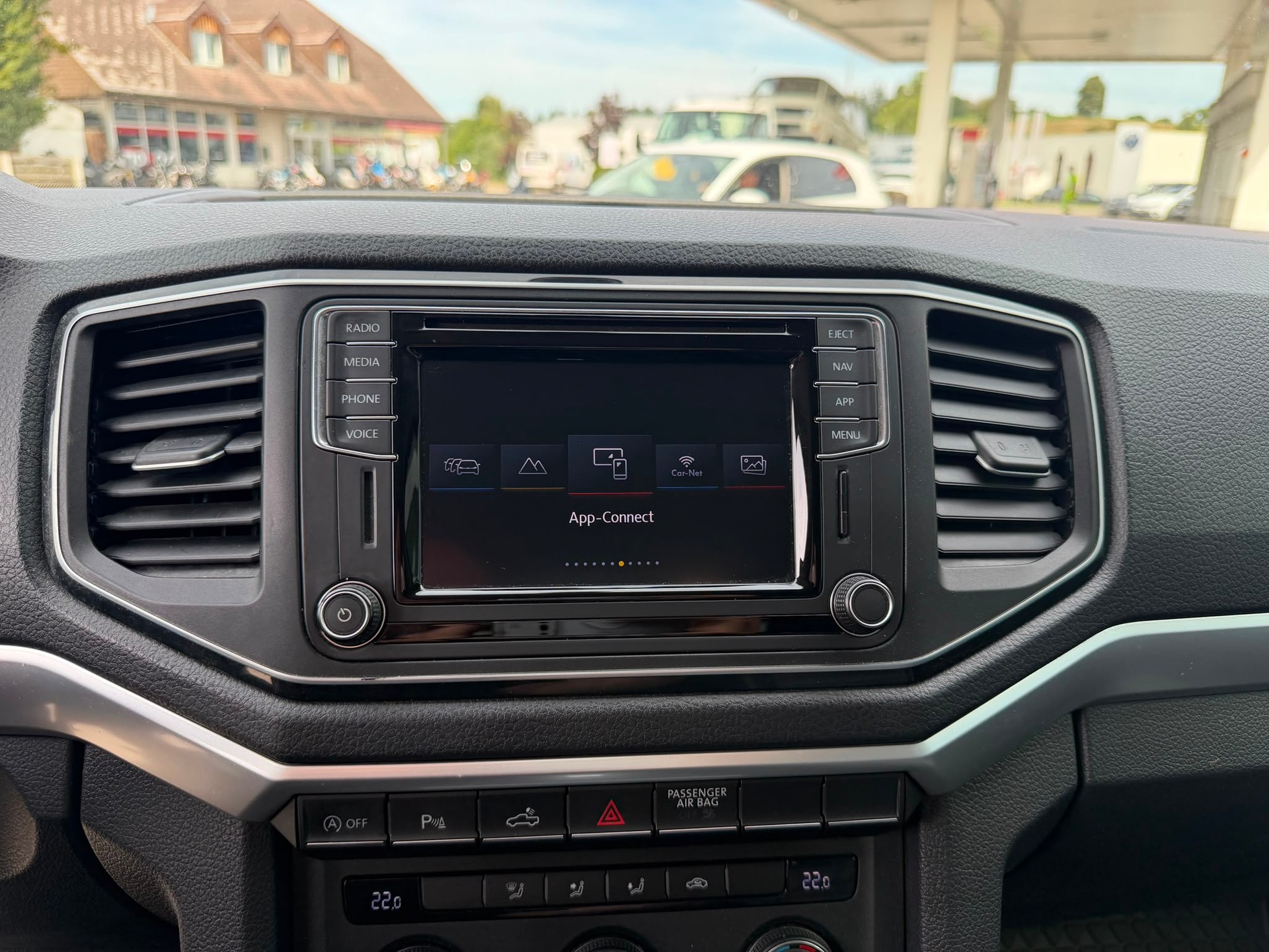 VW Amarok 3.0TDI Crossline 4Motion Automatic-image-17