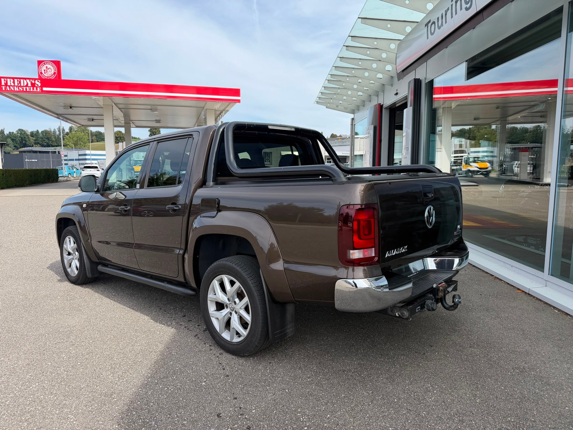 VW Amarok 3.0TDI Crossline 4Motion Automatic-image-2
