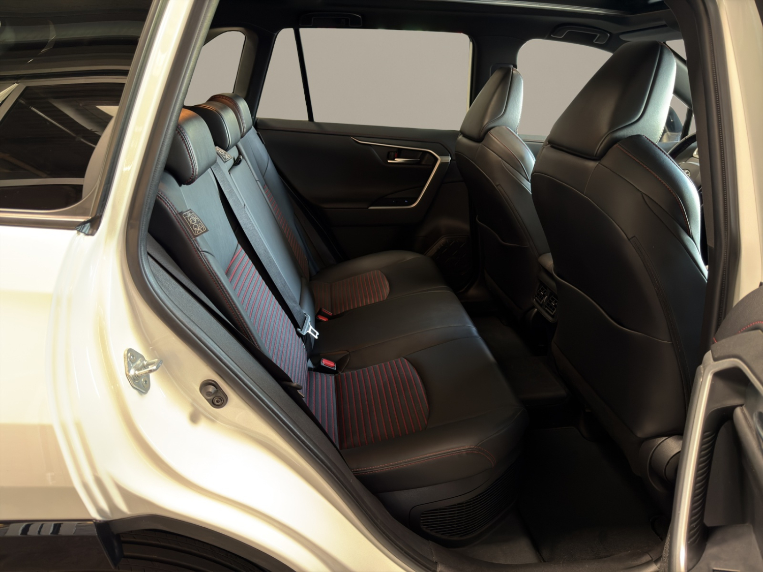 TOYOTA RAV4 2.5 Plug-In-Hybrid Premium-image-20