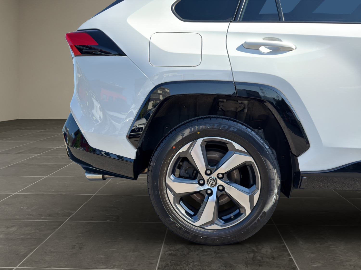 TOYOTA RAV4 2.5 Plug-In-Hybrid Premium-image-23