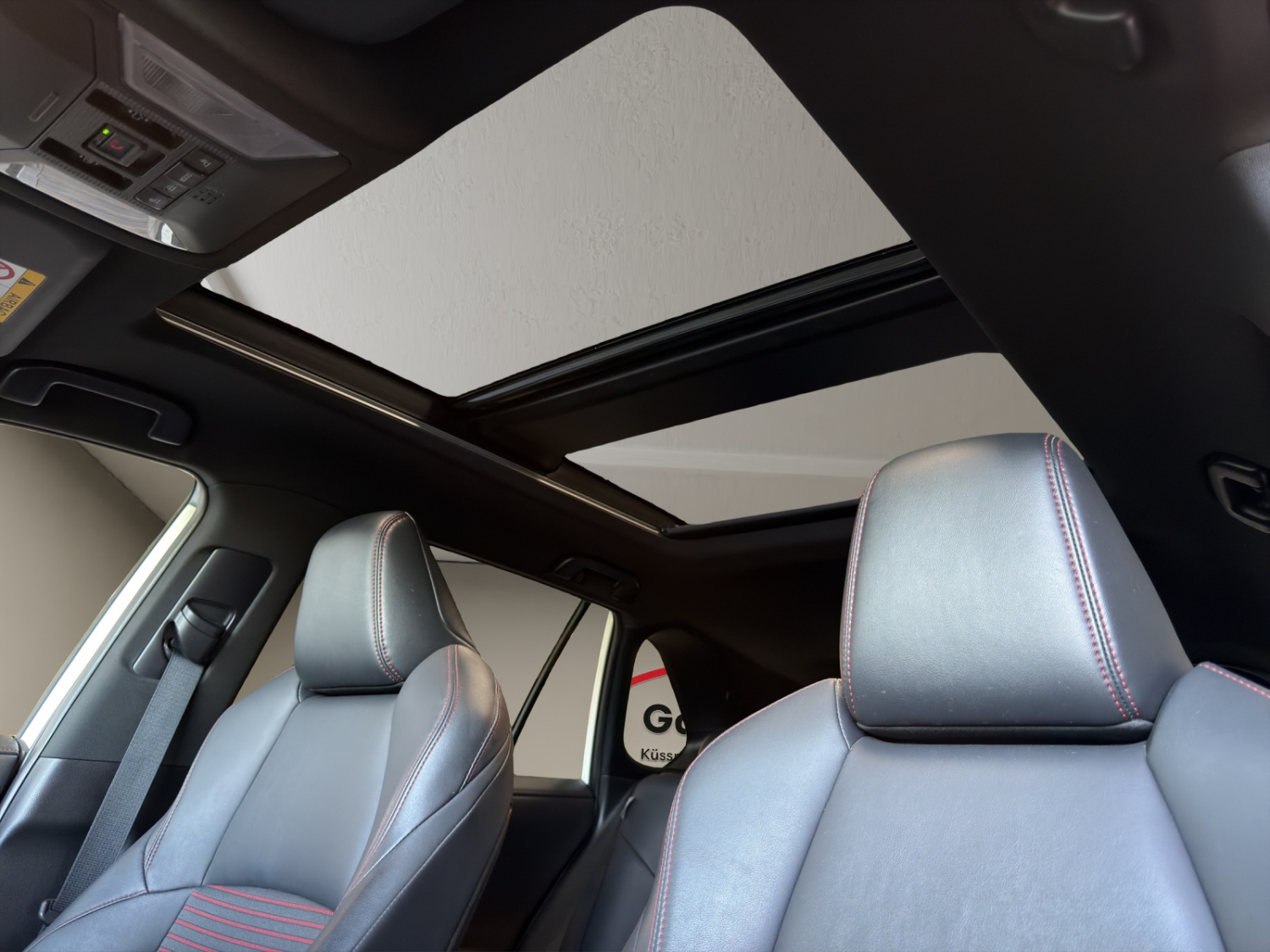 TOYOTA RAV4 2.5 Plug-In-Hybrid Premium-image-18