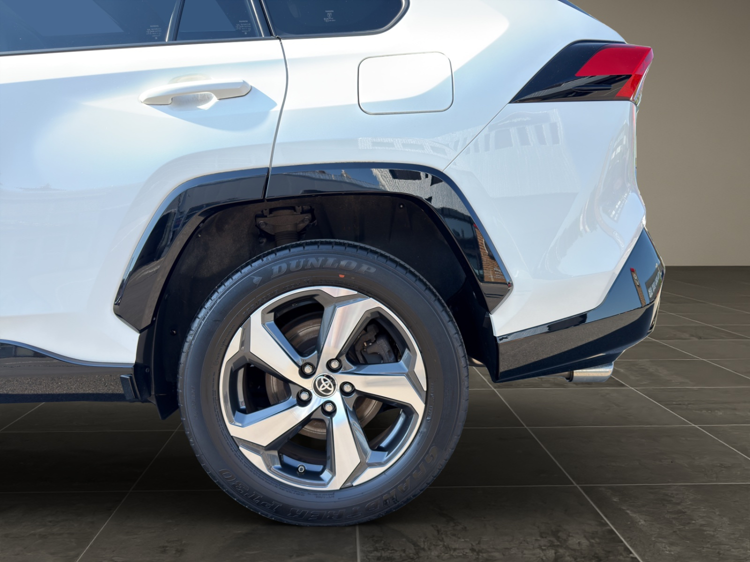 TOYOTA RAV4 2.5 Plug-In-Hybrid Premium-image-26