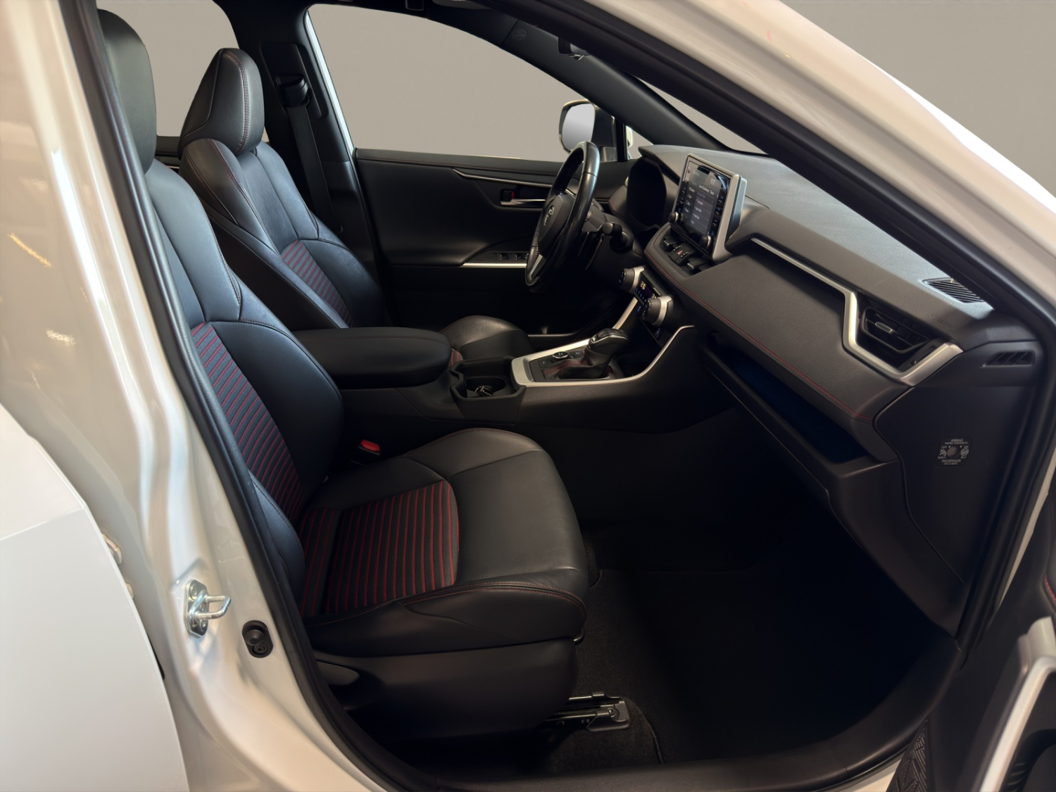 TOYOTA RAV4 2.5 Plug-In-Hybrid Premium-image-9
