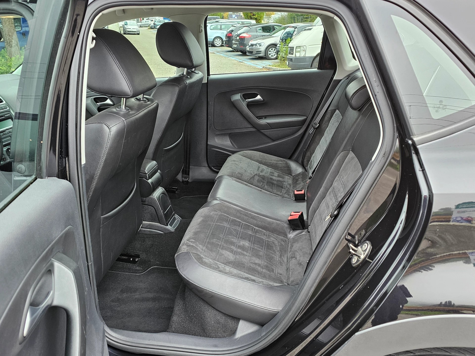 VW CrossPolo-image-4