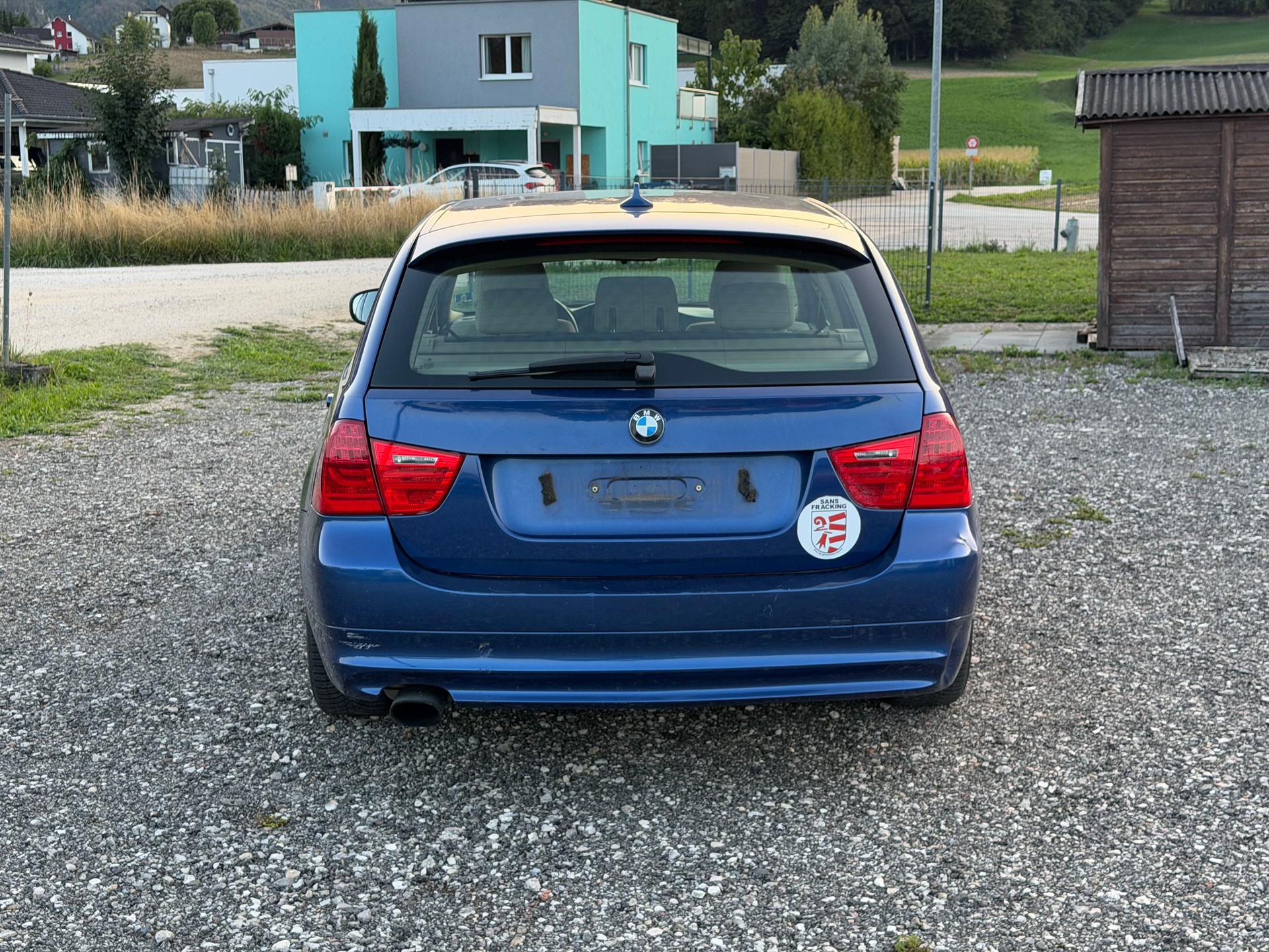BMW 318i Touring Dynamic Edition Steptronic-image-3