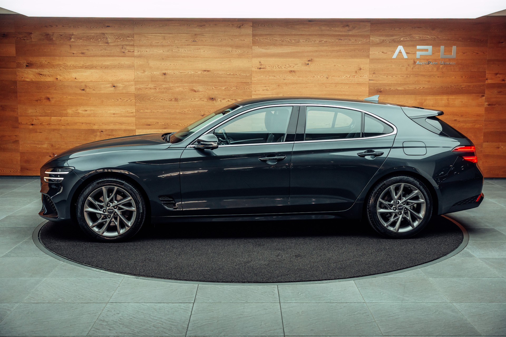 GENESIS G70 Shooting Brake 2.2 CRDI Luxus AT8 AWD Hallasan Green-image-8
