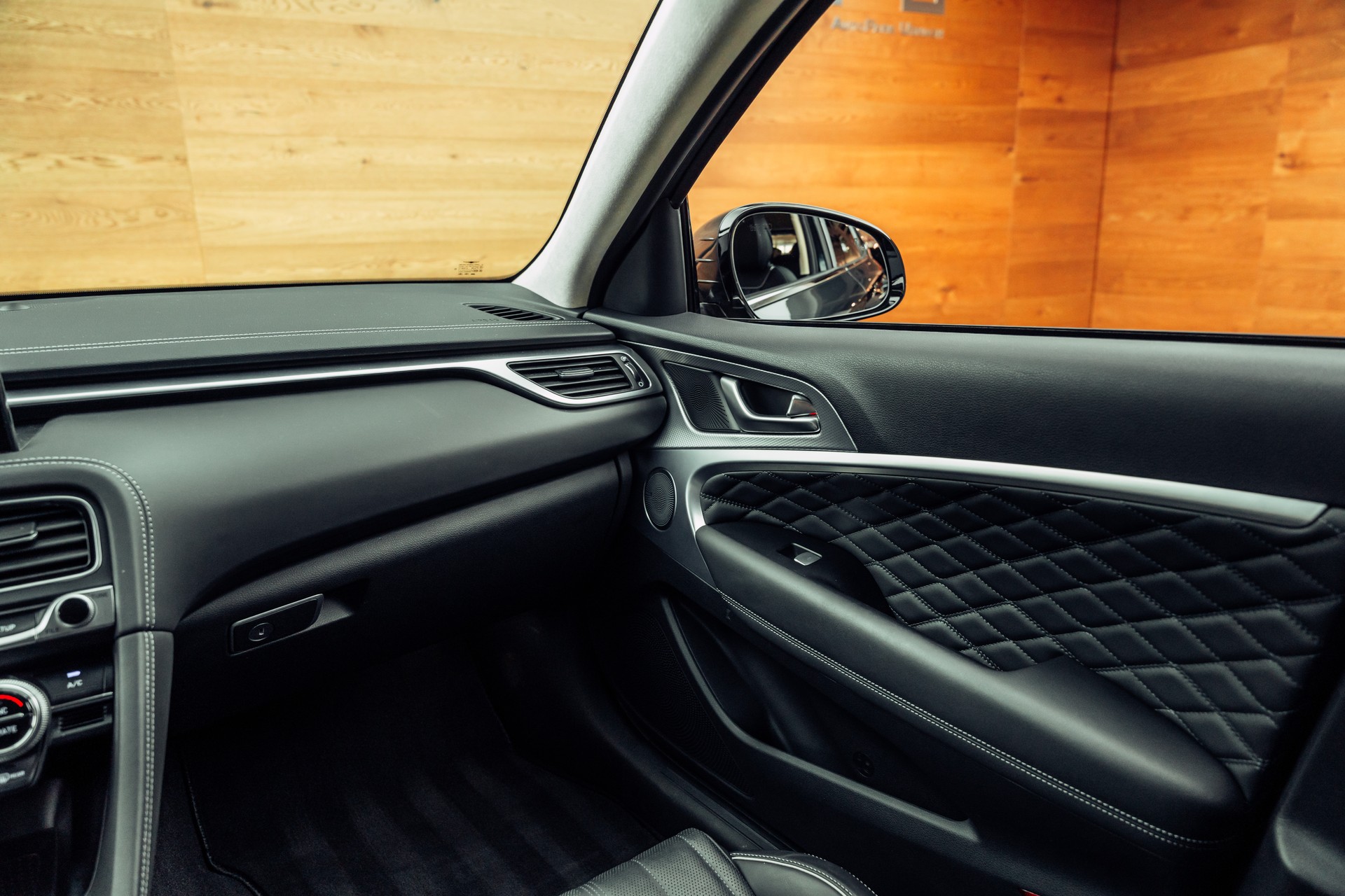GENESIS G70 Shooting Brake 2.2 CRDI Luxus AT8 AWD Hallasan Green-image-9