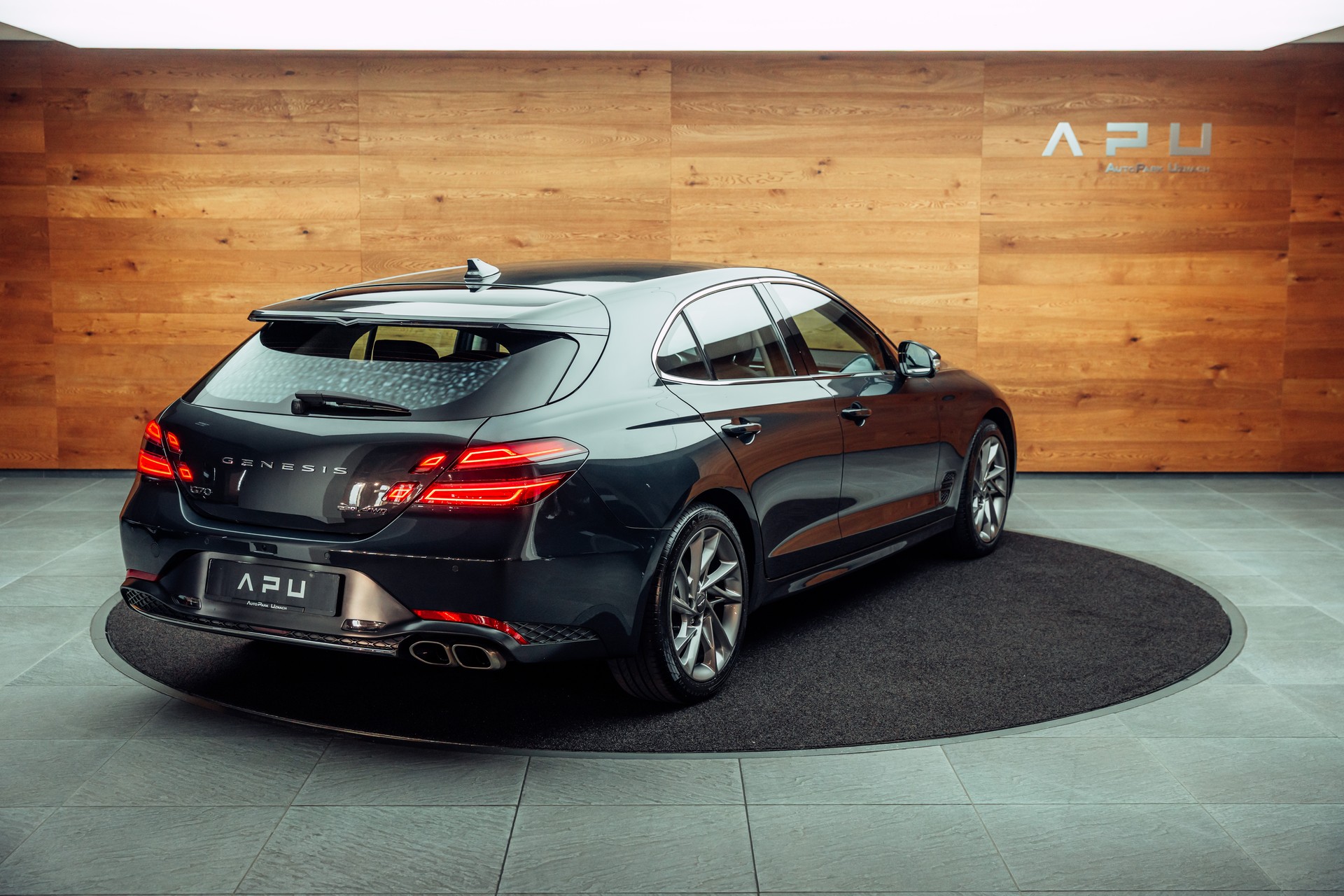 GENESIS G70 Shooting Brake 2.2 CRDI Luxus AT8 AWD Hallasan Green-showroom-element-1