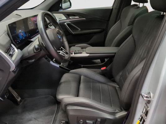 BMW iX2 xDrive 30 M Sport Pro-image-7