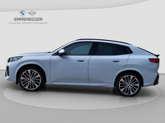 BMW iX2 xDrive 30 M Sport Pro-image-1