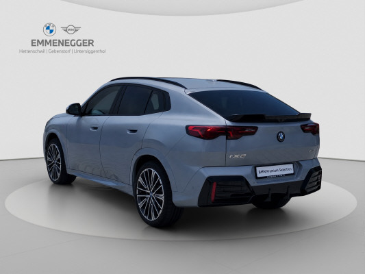 BMW iX2 xDrive 30 M Sport Pro-image-5