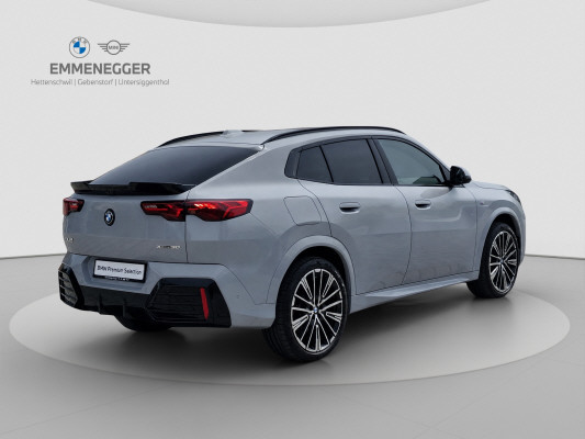 BMW iX2 xDrive 30 M Sport Pro-image-3