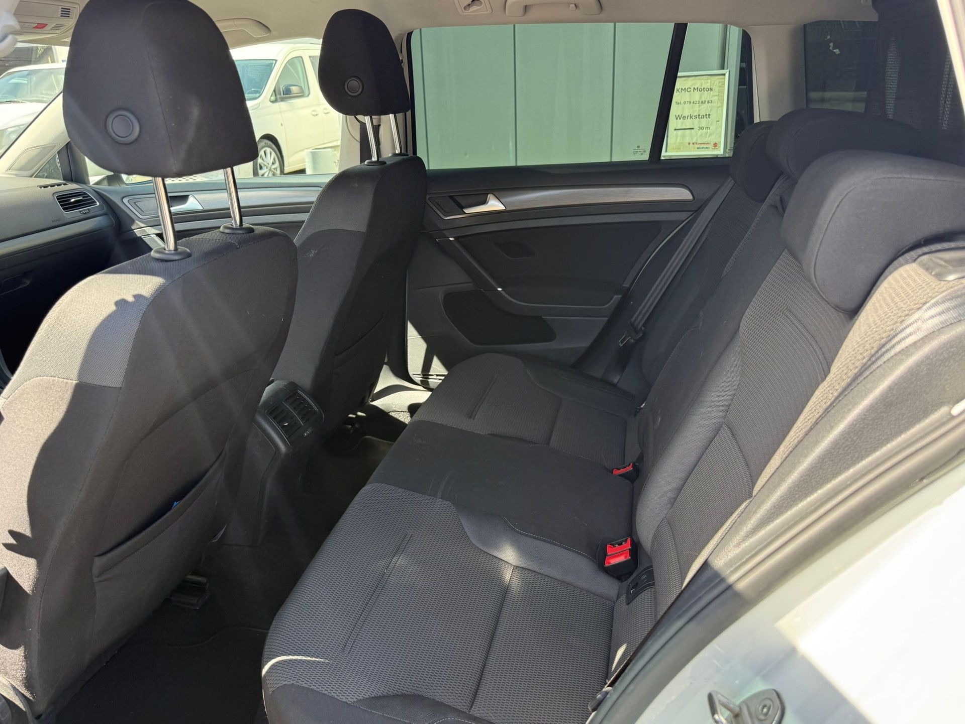 VW Golf Variant 2.0 TDI Comfortline DSG-image-13