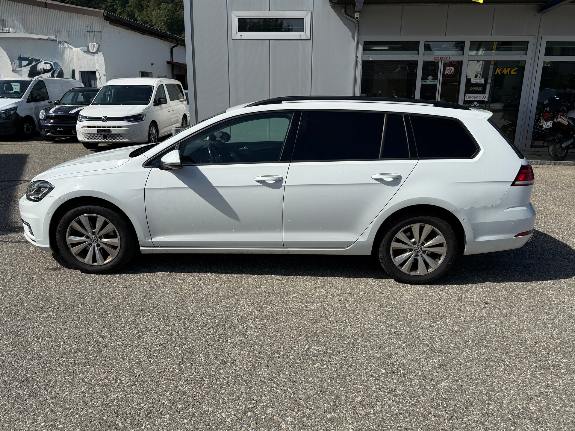 VW Golf Variant 2.0 TDI Comfortline DSG-image-2
