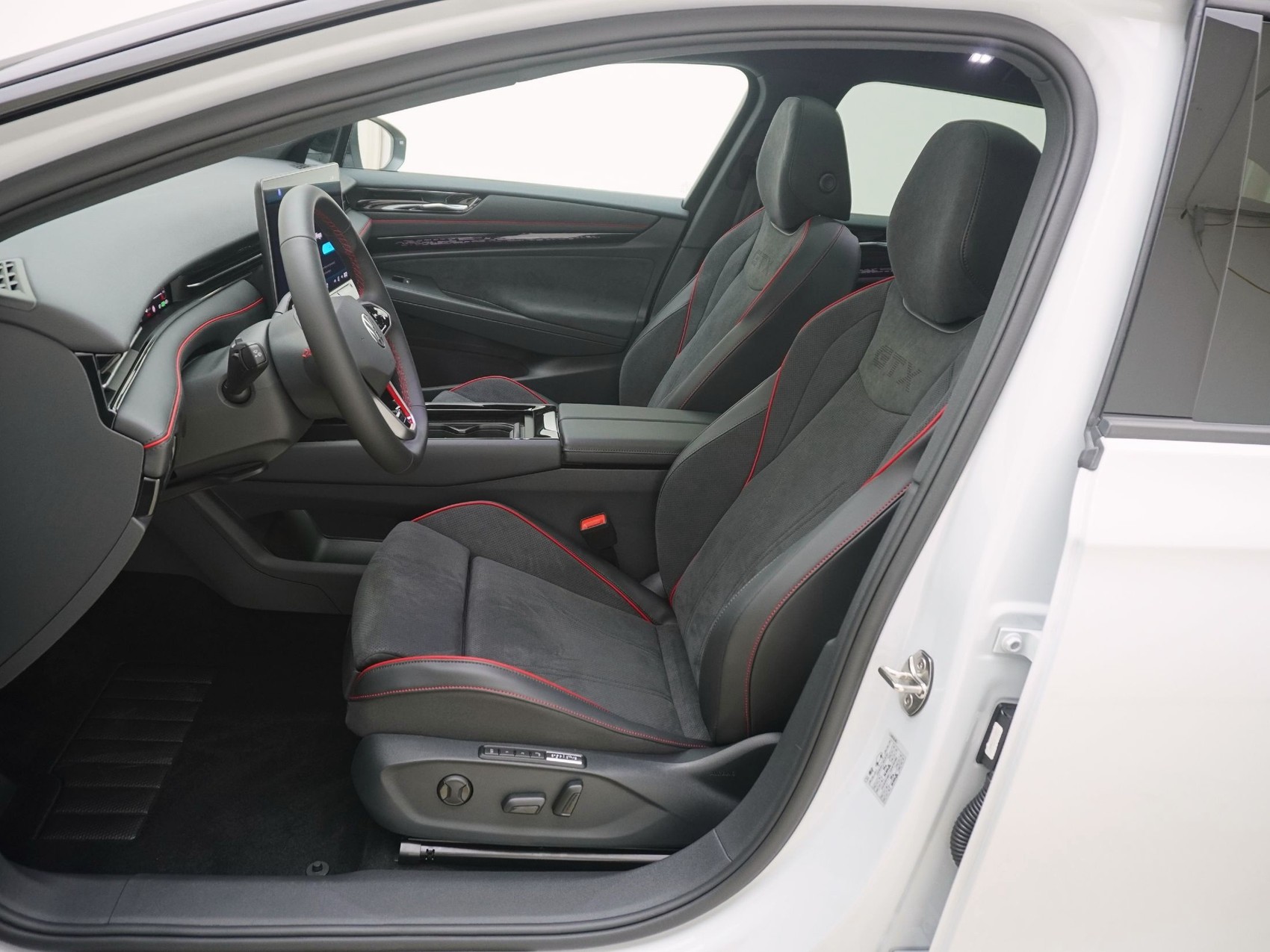 VW ID.7 Tourer 86 kWh GTX 4MOTION-image-10