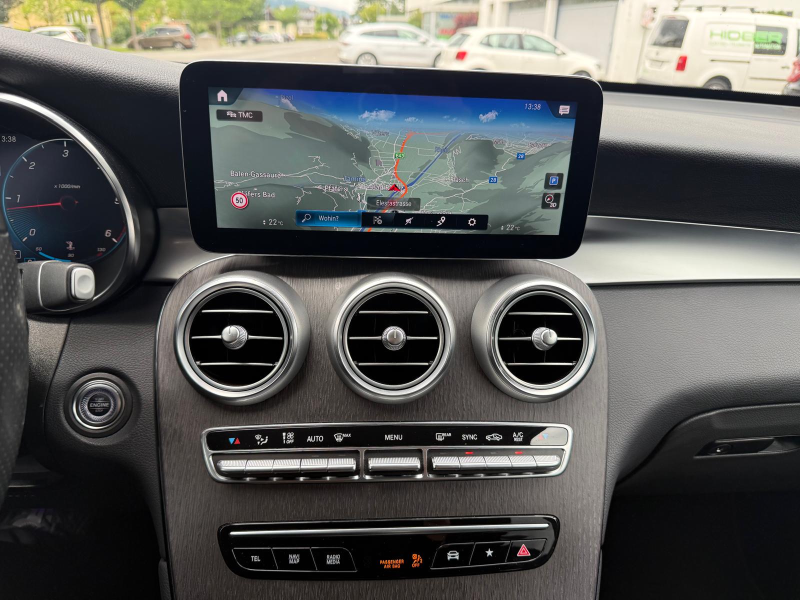 MERCEDES-BENZ GLC 220 d AMG Line 4m-image-20