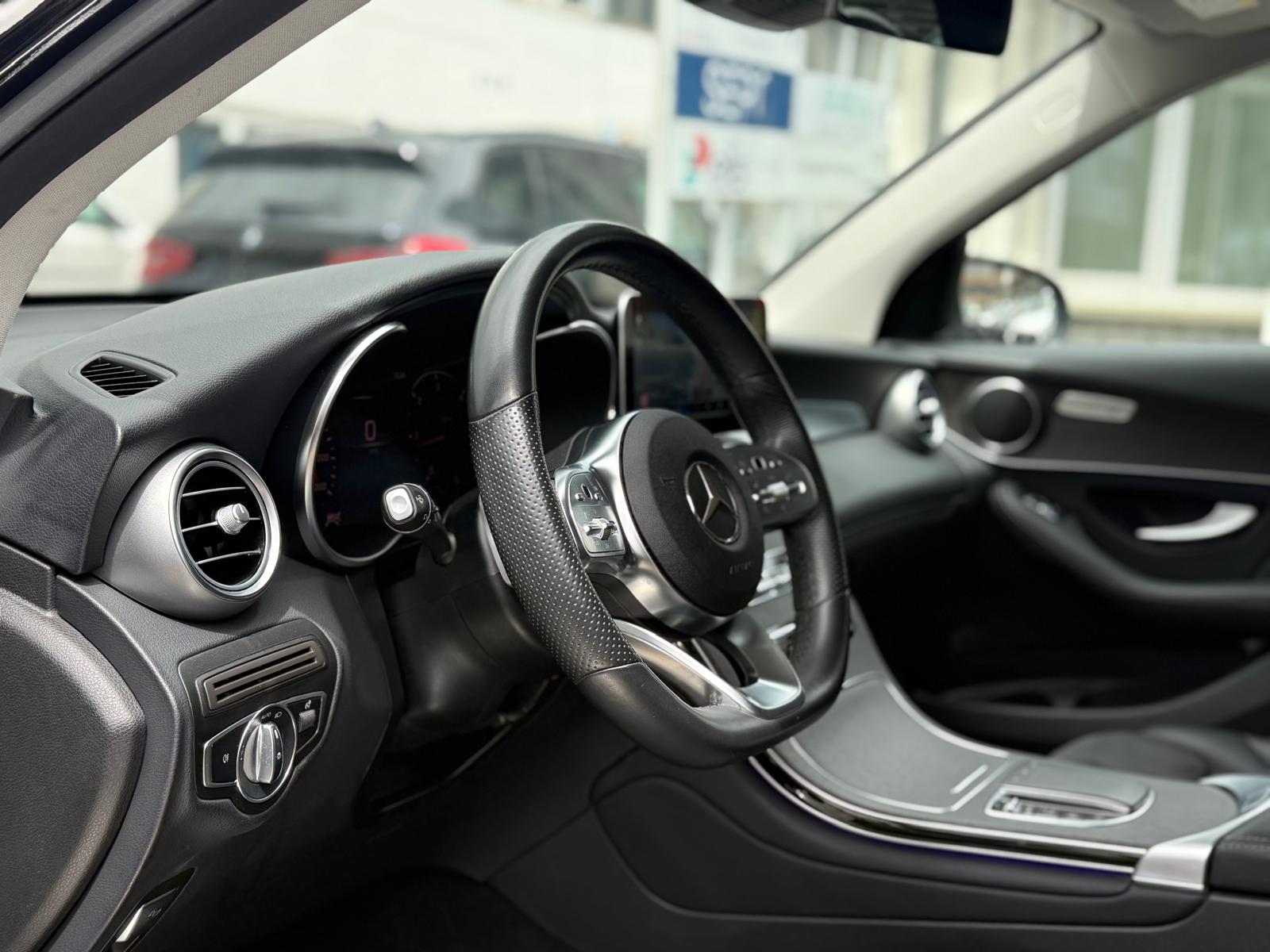 MERCEDES-BENZ GLC 220 d AMG Line 4m-image-6