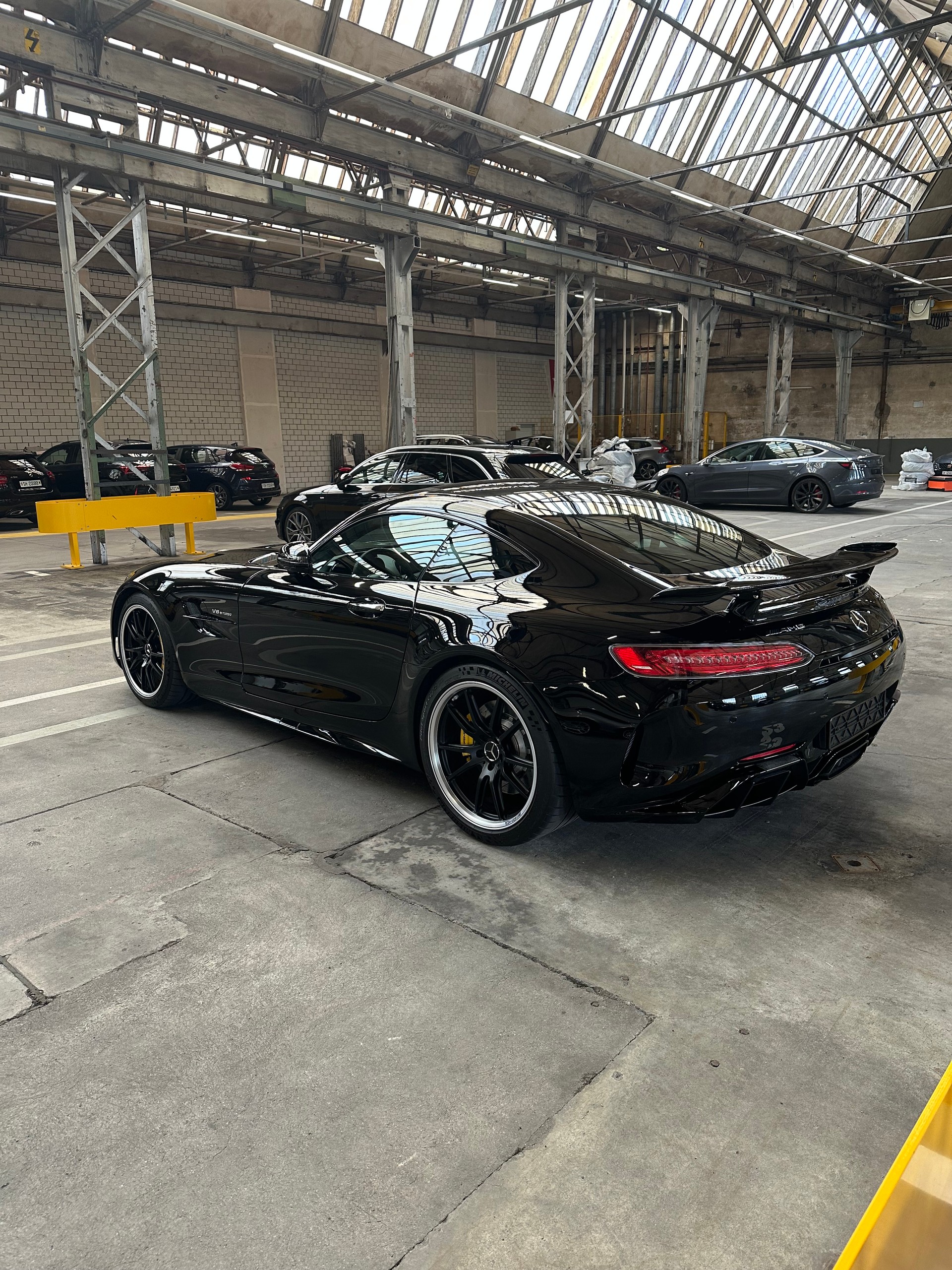 MERCEDES-BENZ AMG GT R-image-4