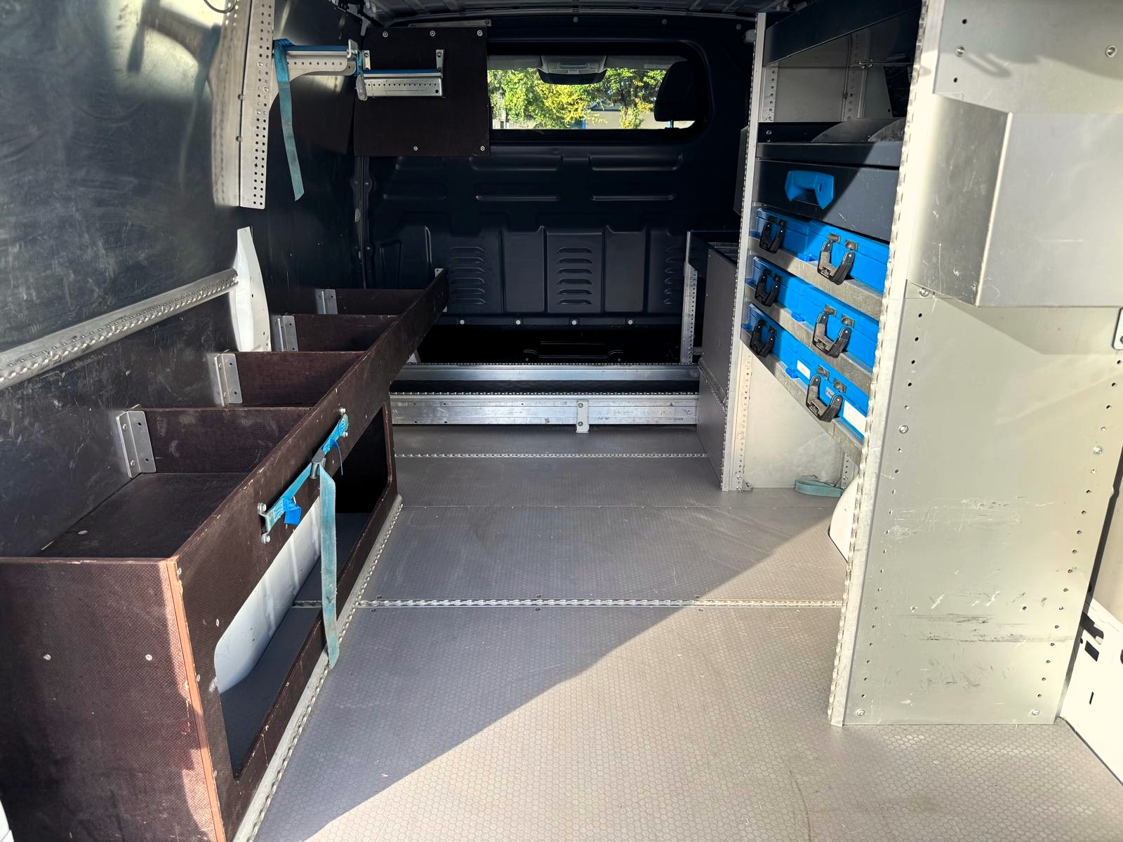MERCEDES-BENZ Vito 114 CDI Base Extra-Long 9G 4WD-image-15