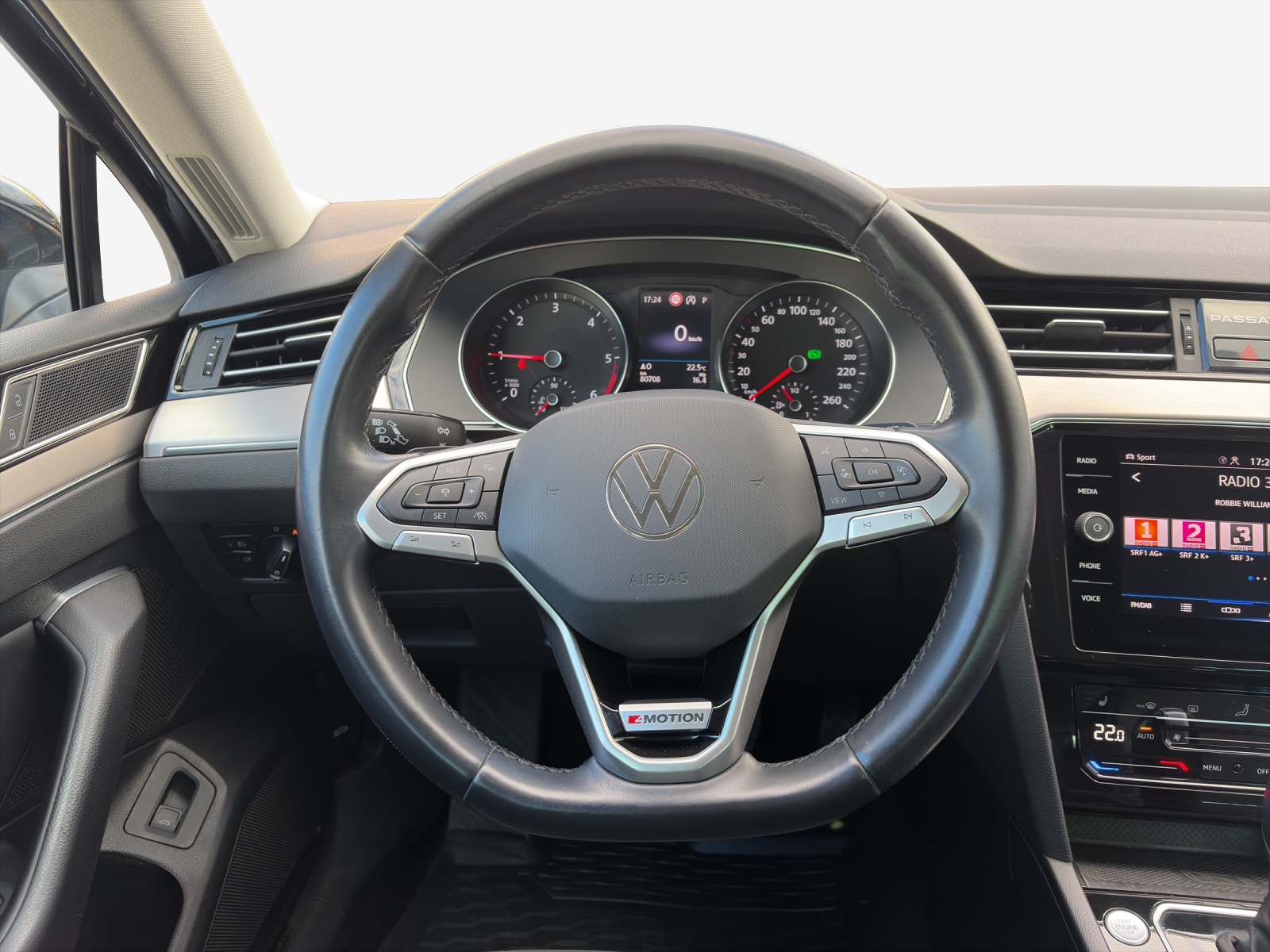 VW Passat 2.0 TDI BMT Elegance 4Motion DSG-image-9