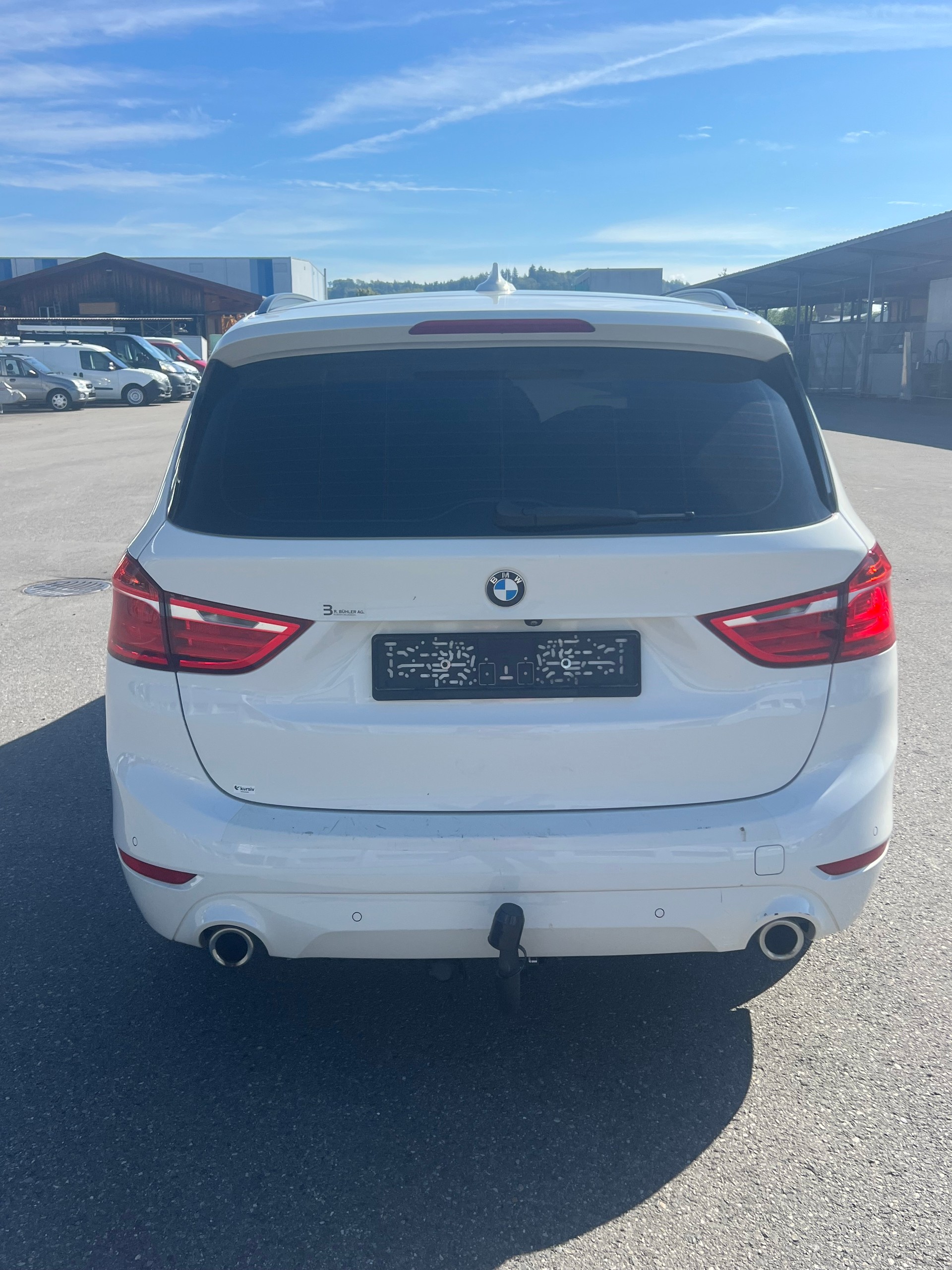 BMW 218d xDrive Gran Tourer Steptronic M Sport-image-2