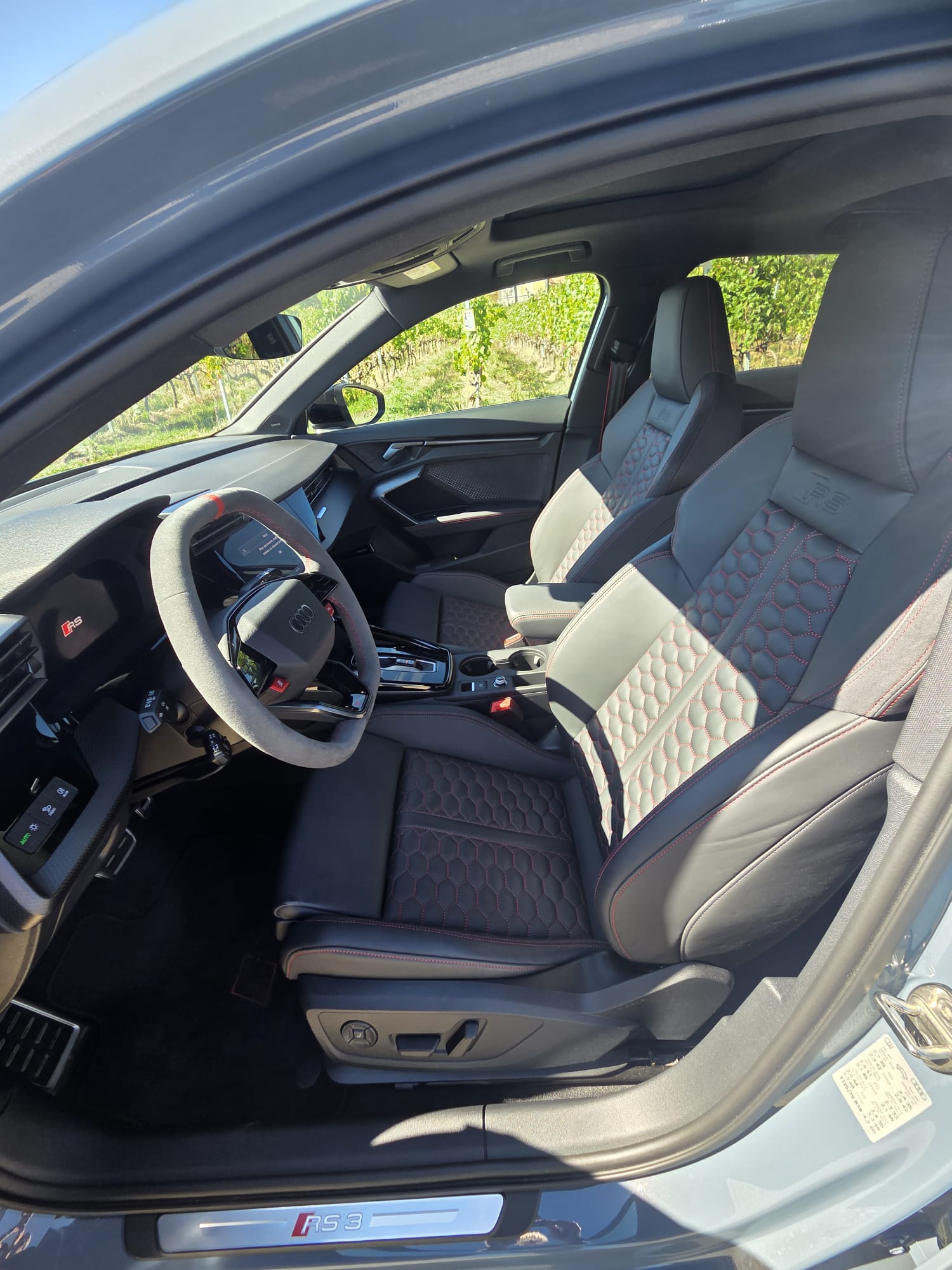 AUDI 2.5 TFSI quattro S-Tronic-image-4