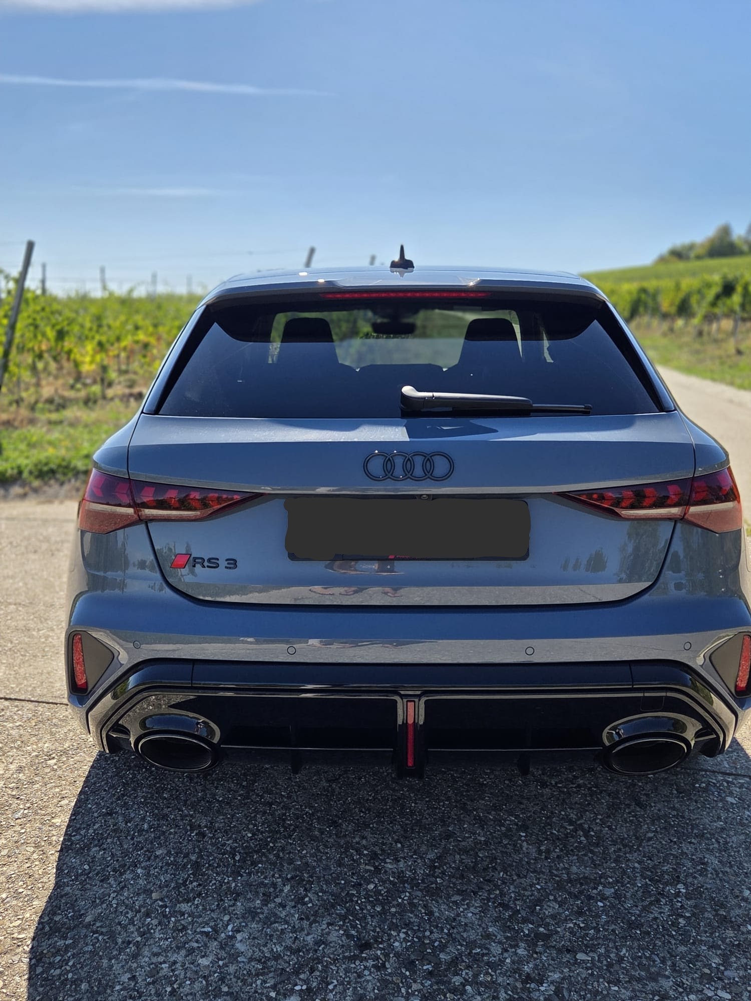 AUDI 2.5 TFSI quattro S-Tronic-image-2