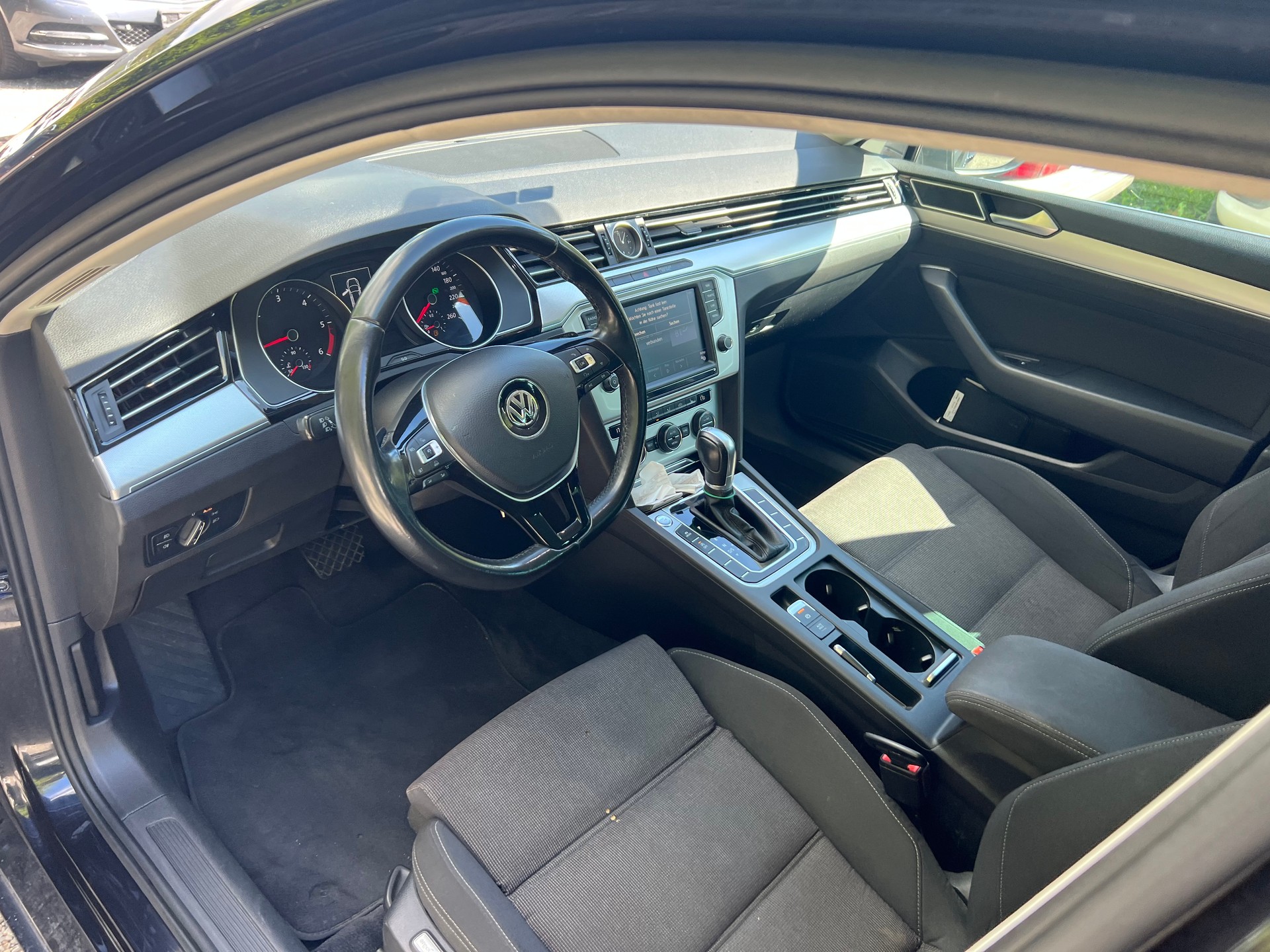 VW Passat Variant 2.0 TDI BMT Comfortline DSG-image-8
