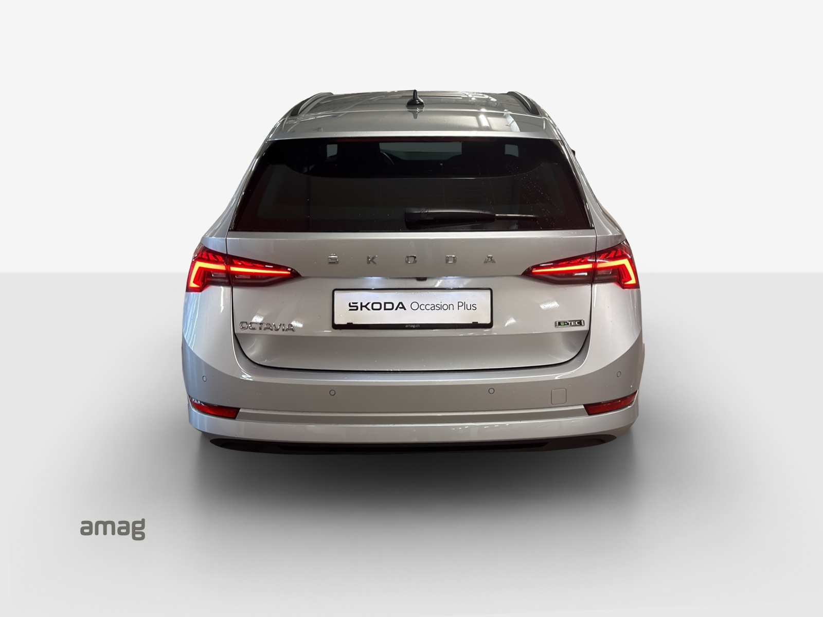 SKODA Octavia Combi 1.0 TSI mHEV DSG Ambition-image-3