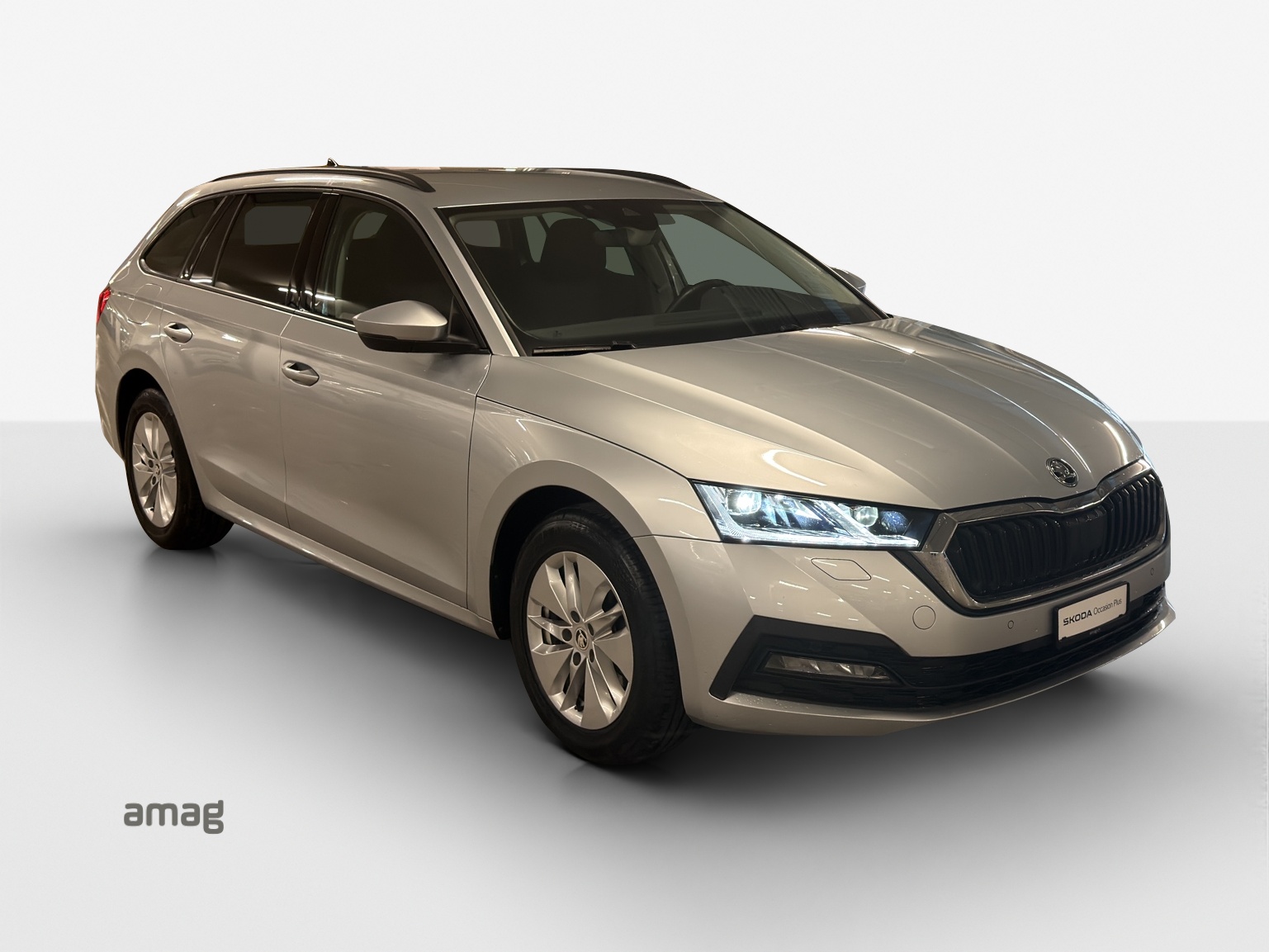 SKODA Octavia Combi 1.0 TSI mHEV DSG Ambition-image-5