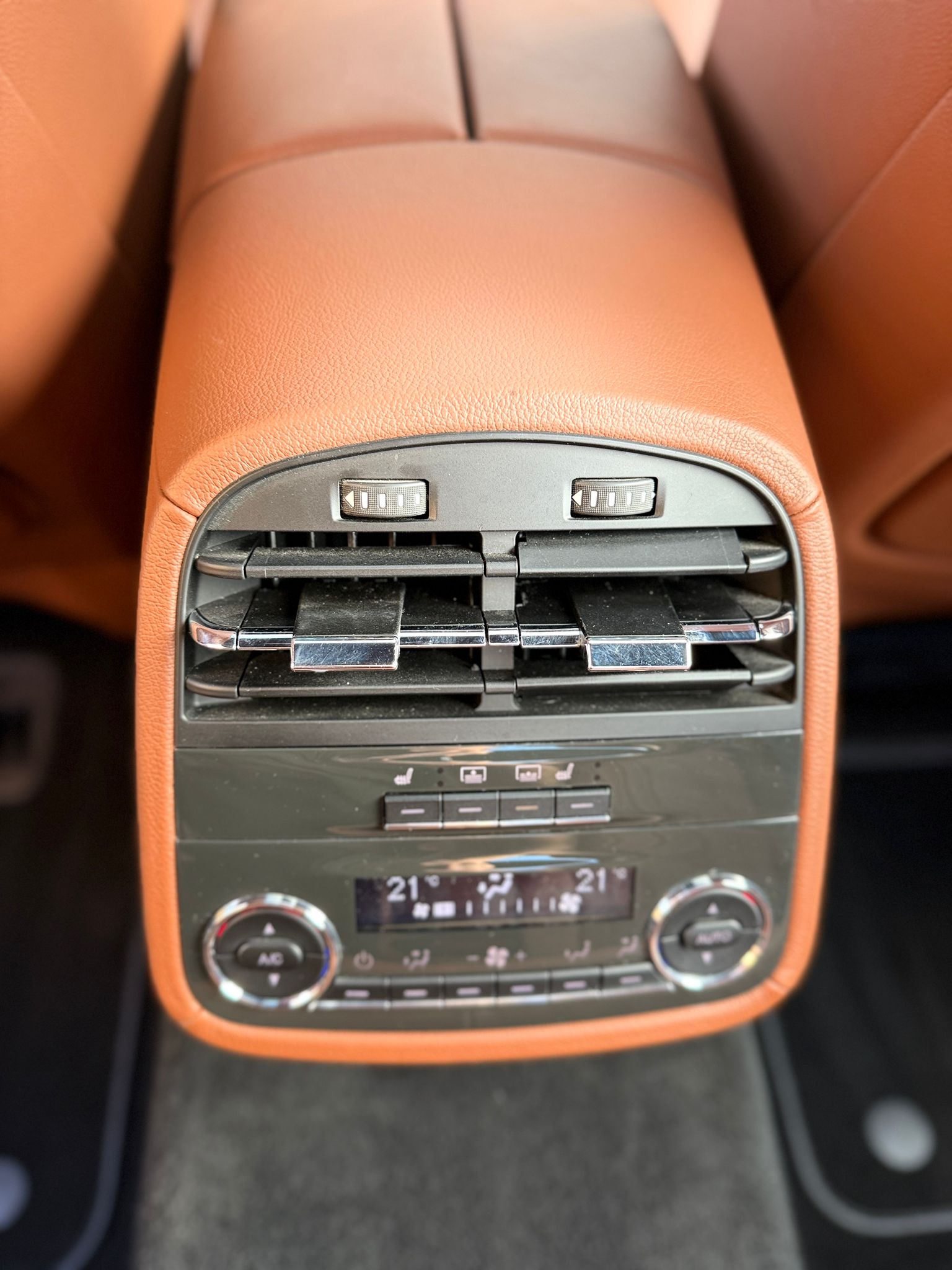 MASERATI QUATTROPORTE-image-22