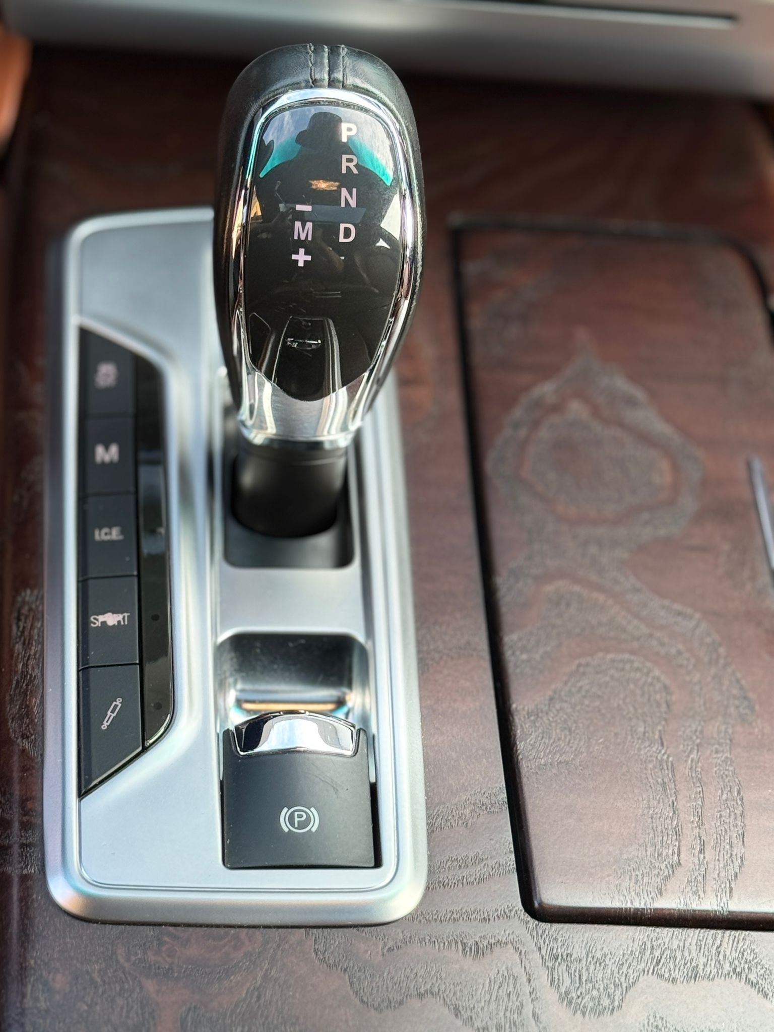 MASERATI QUATTROPORTE-image-21