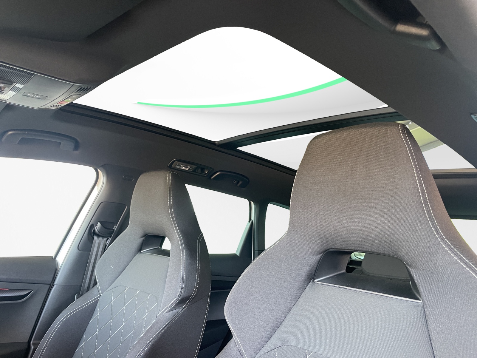SKODA Karoq 2.0 TSI SportLine 4x4 DSG-image-7