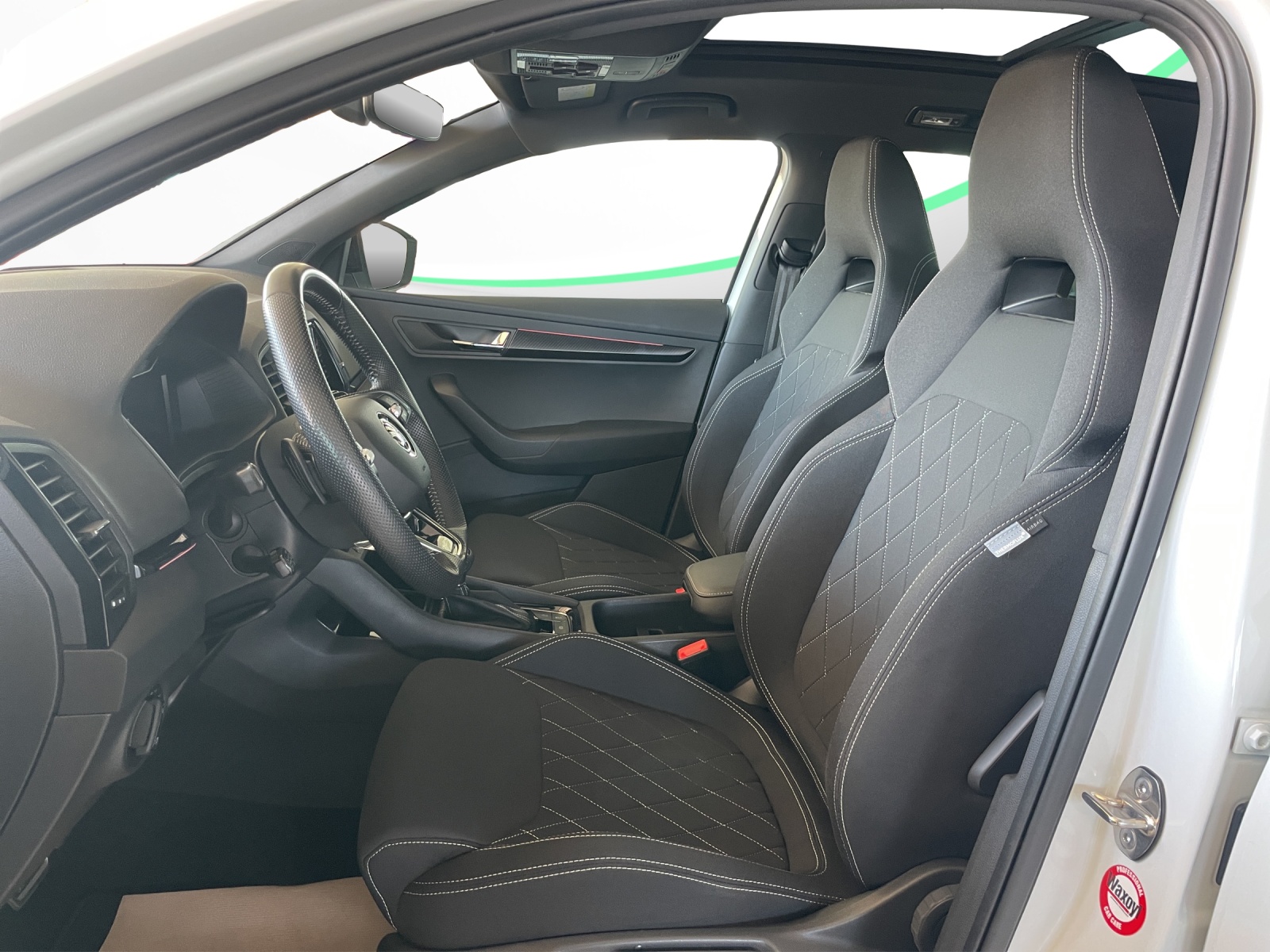 SKODA Karoq 2.0 TSI SportLine 4x4 DSG-image-6