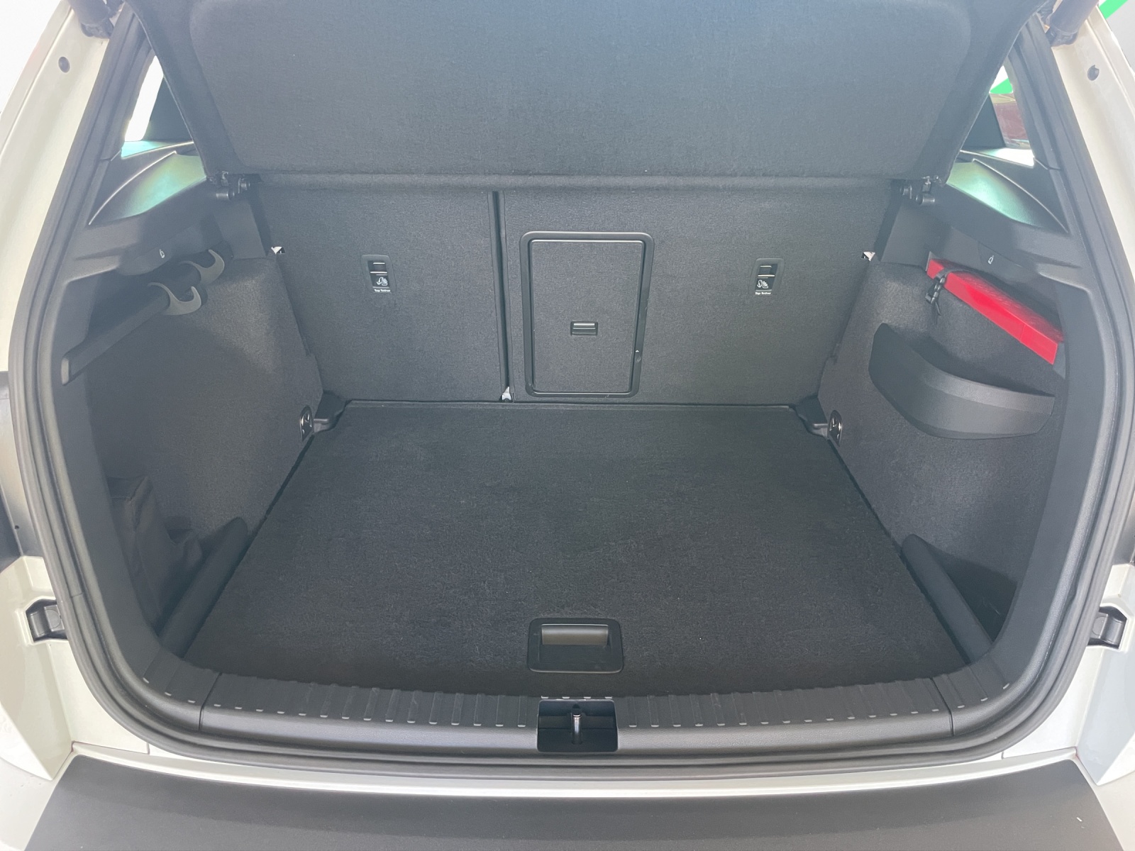 SKODA Karoq 2.0 TSI SportLine 4x4 DSG-image-15