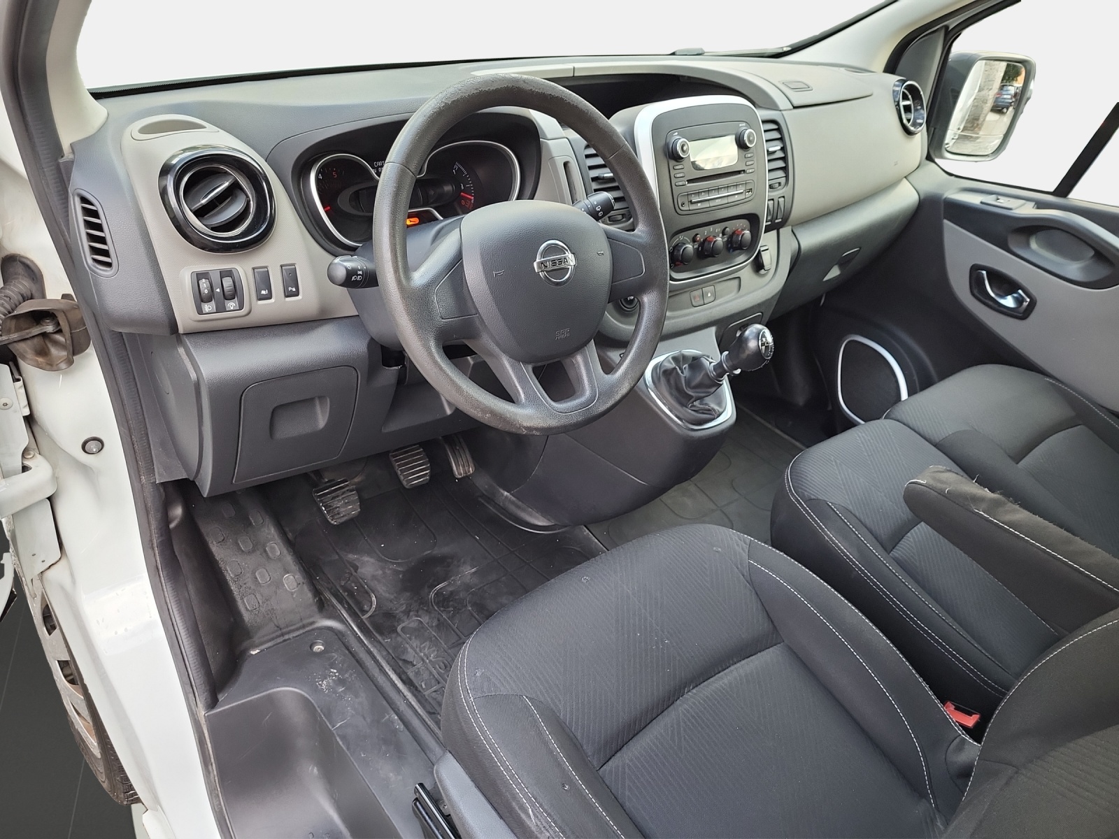 NISSAN NV300 dCi 120 2.7 L1H1 Eco-image-13