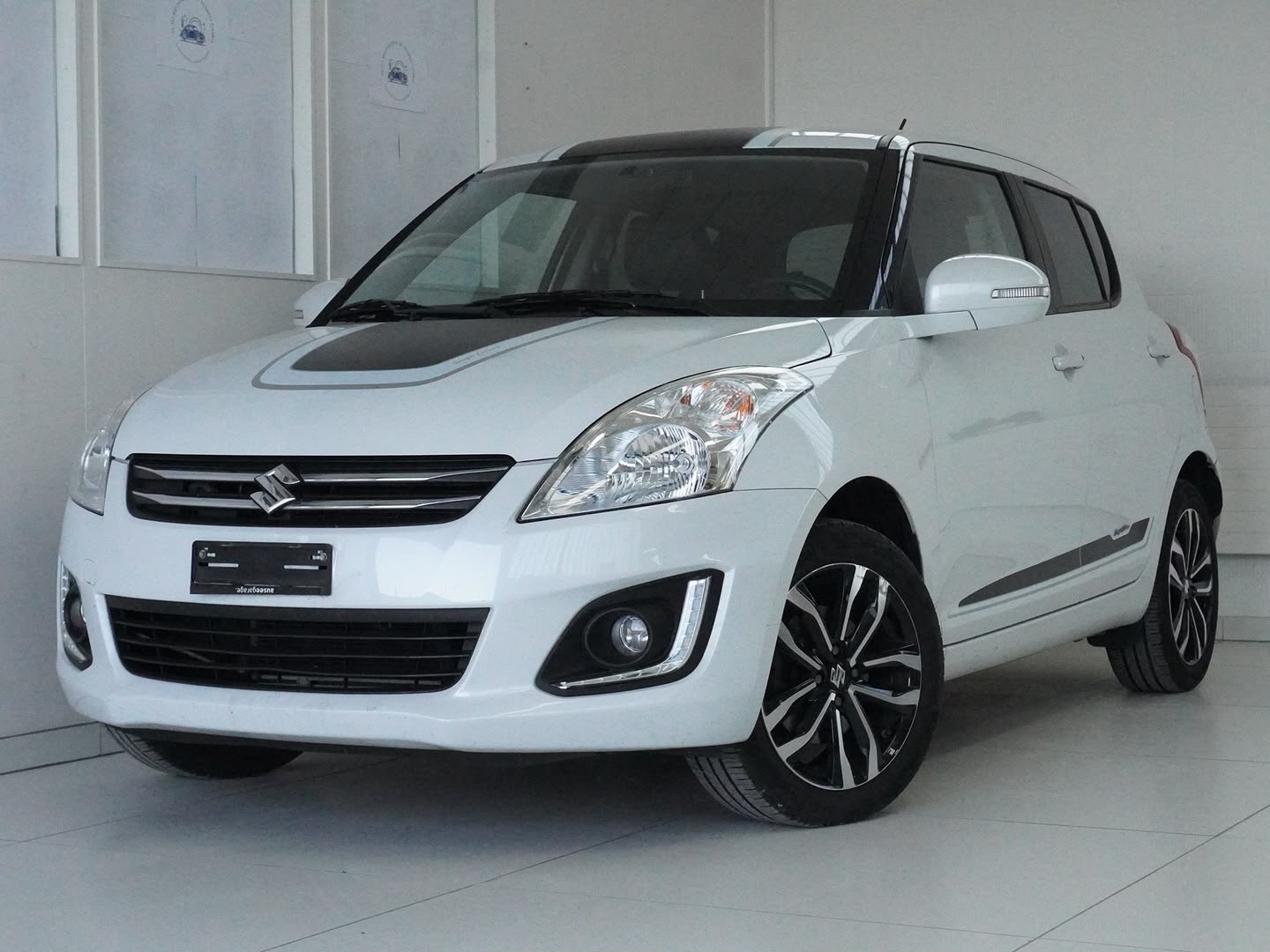 SUZUKI Swift 1.2i 16V Sergio Cellano Top 4x4-image-0