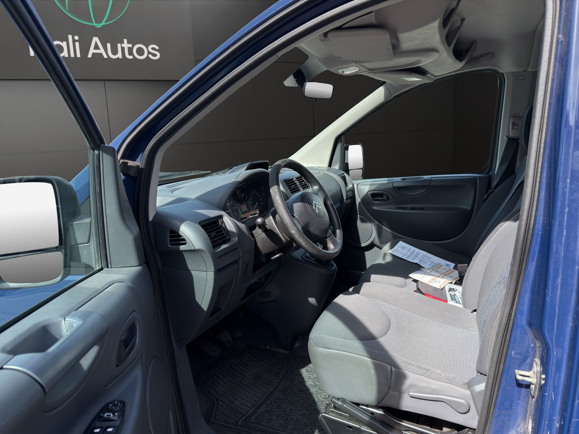 CITROEN Jumpy 2.0 HDi L2H1 Attraction-image-13